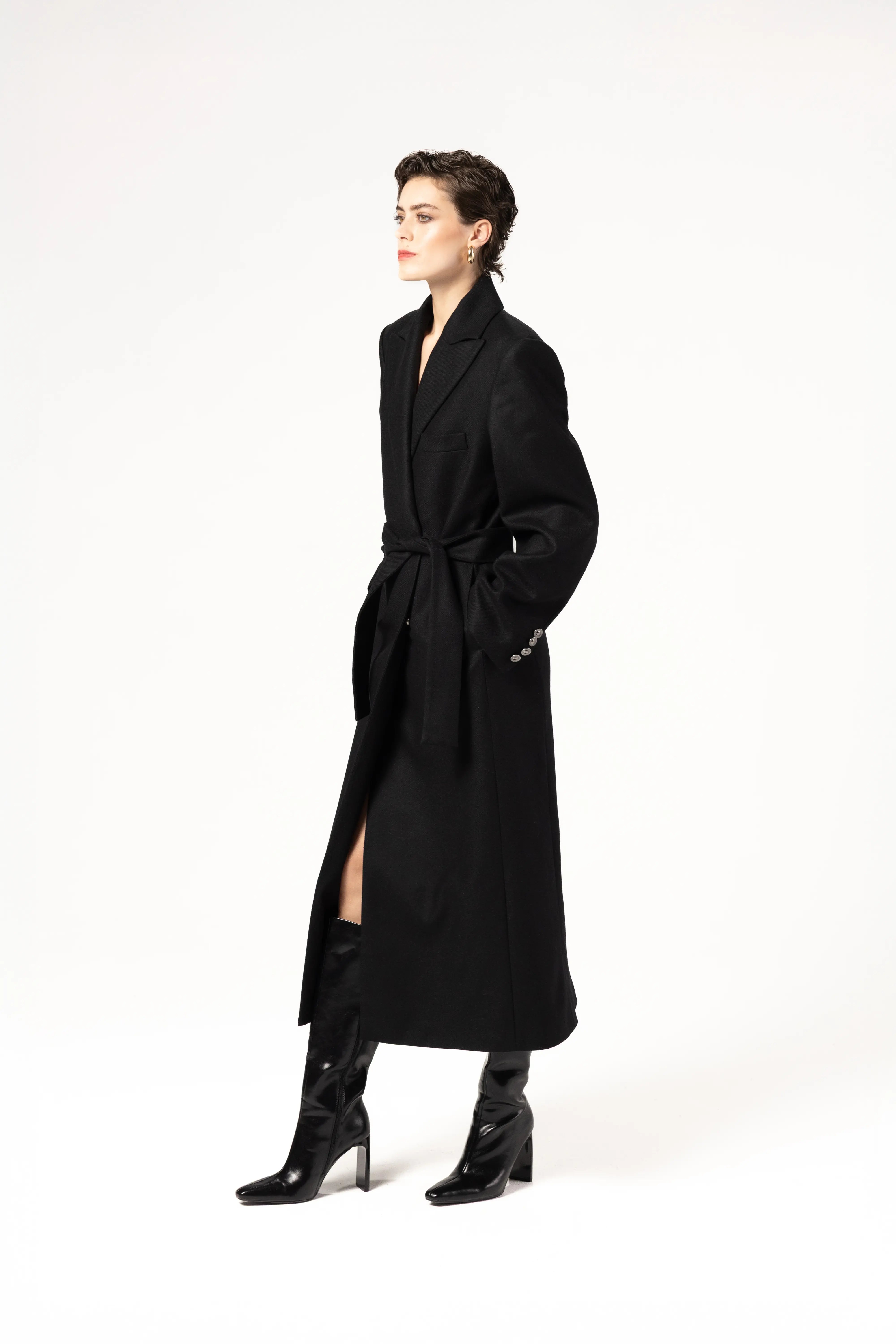 Women's maxi coat made of wool and cashmere