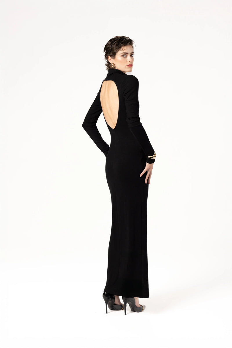 Suknia maxi z otwartymi plecami