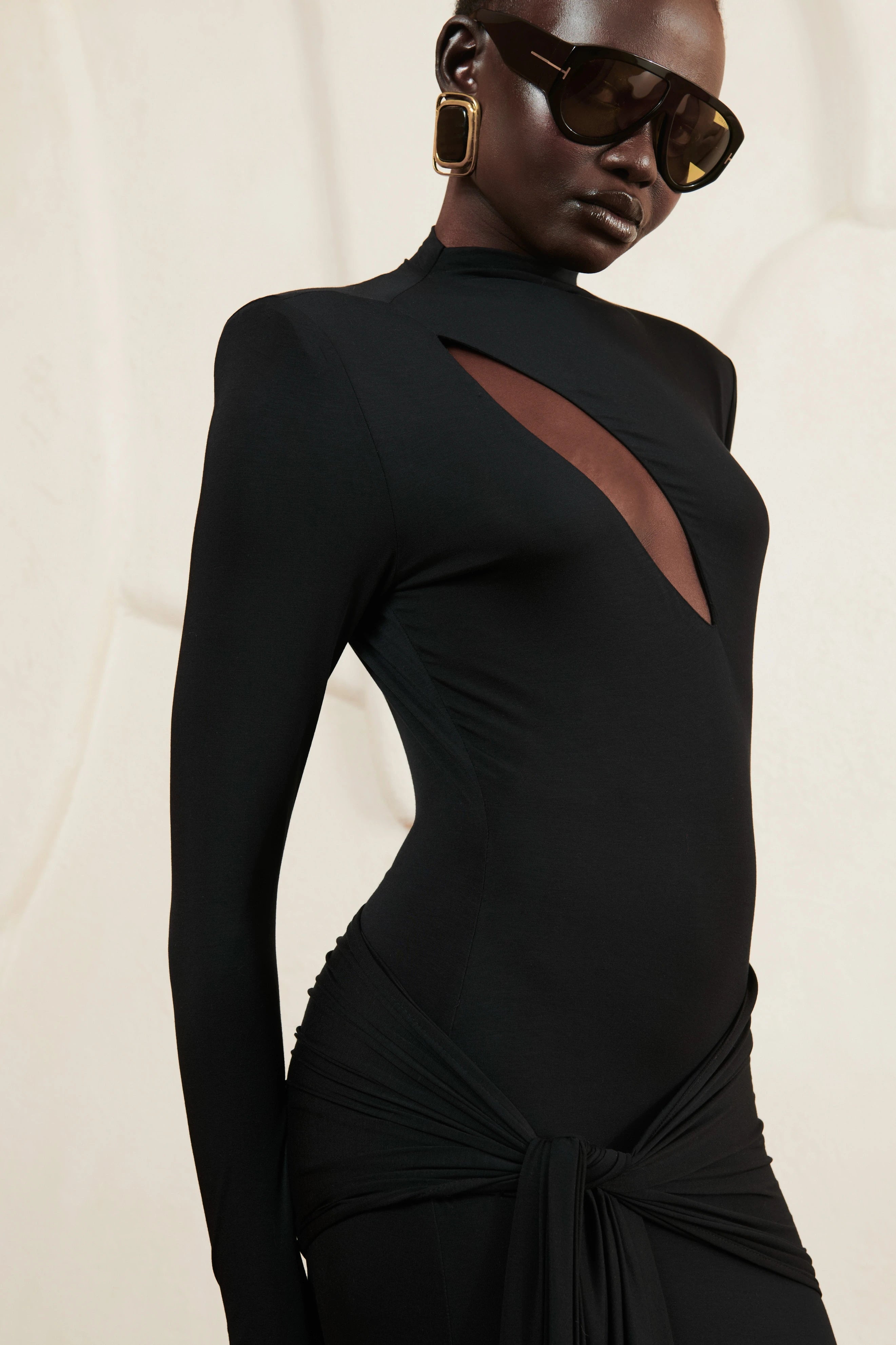 Black Dress Rosalia image 2