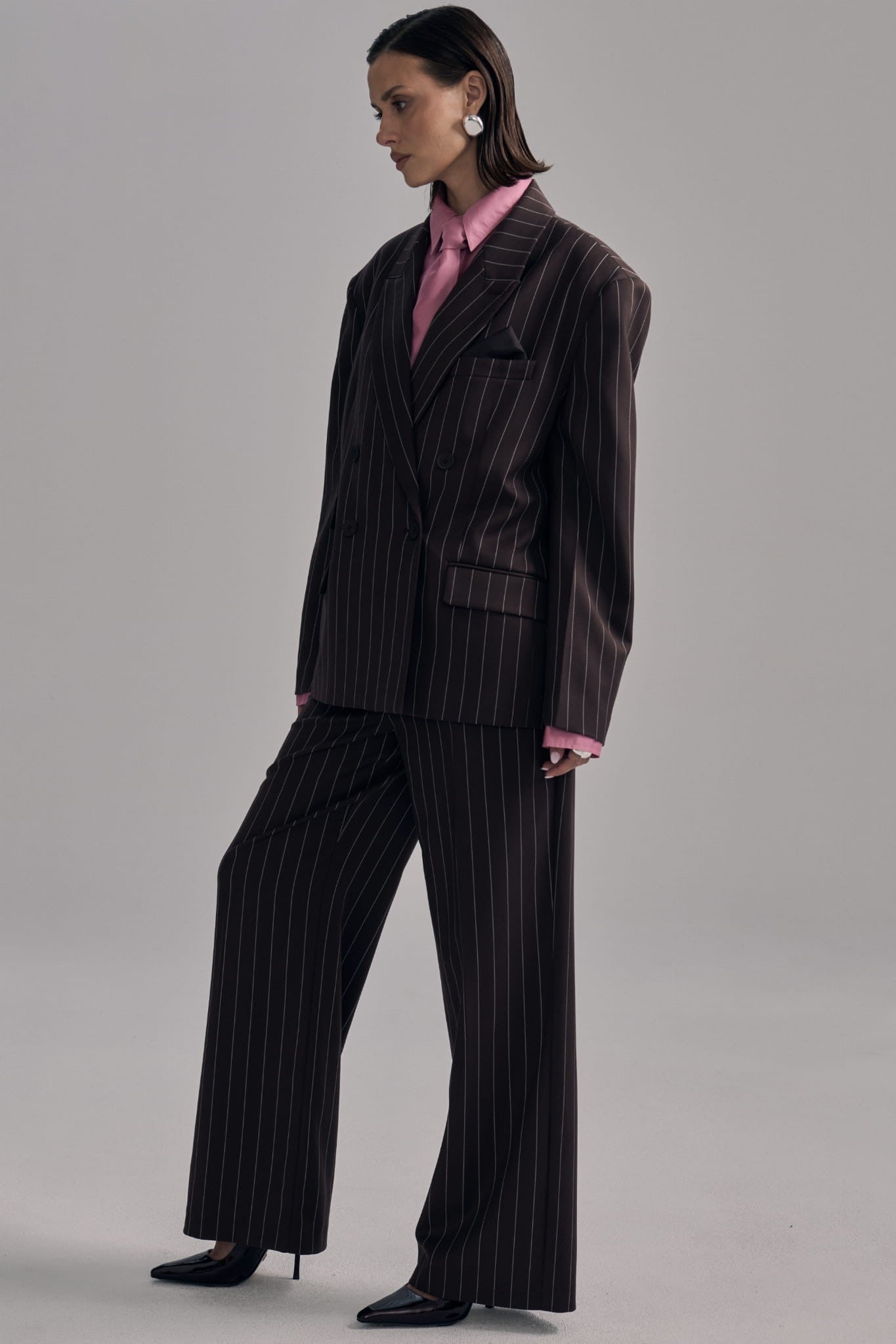 Brown Tennis suit image 5