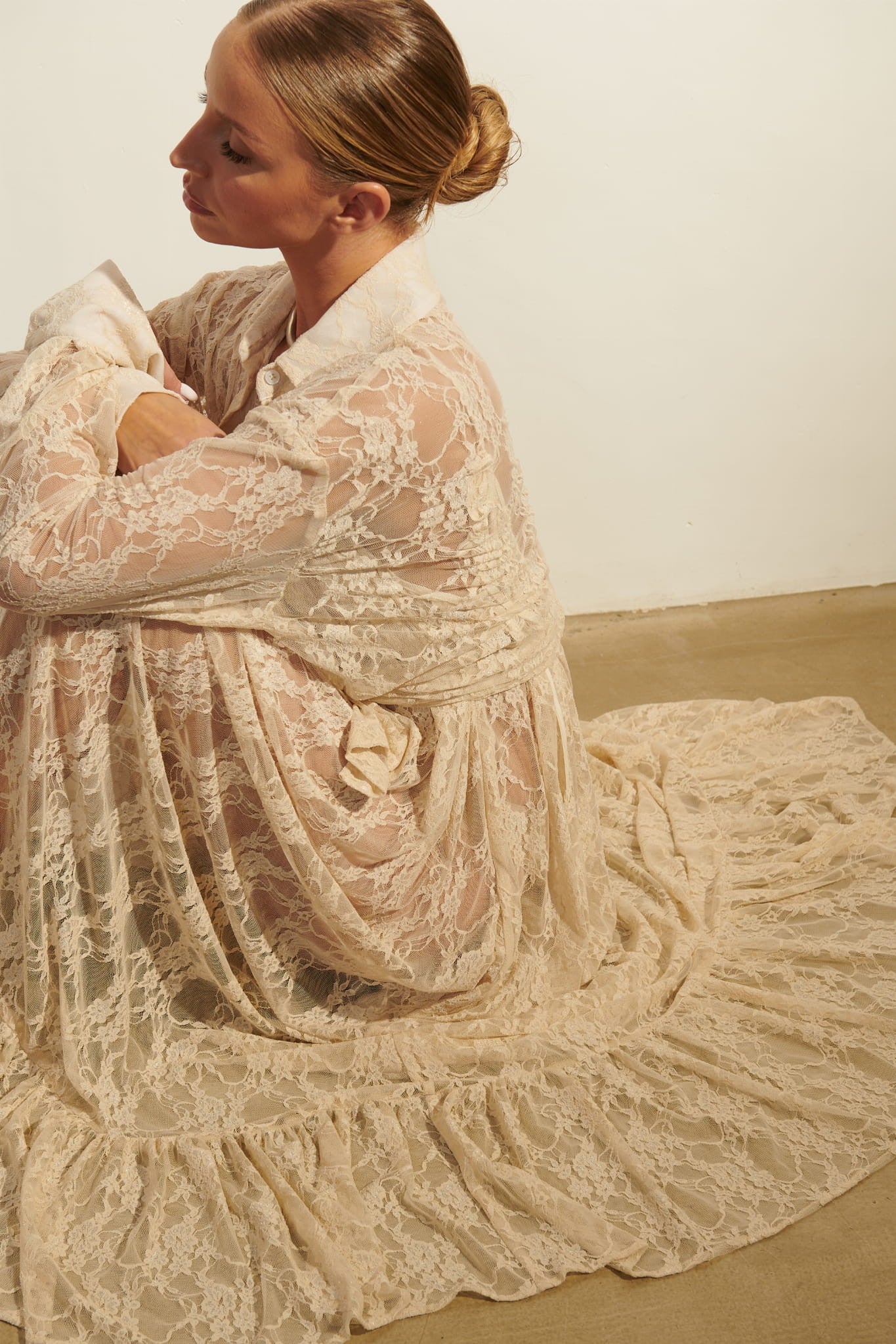 Beige Dress Roma image 3