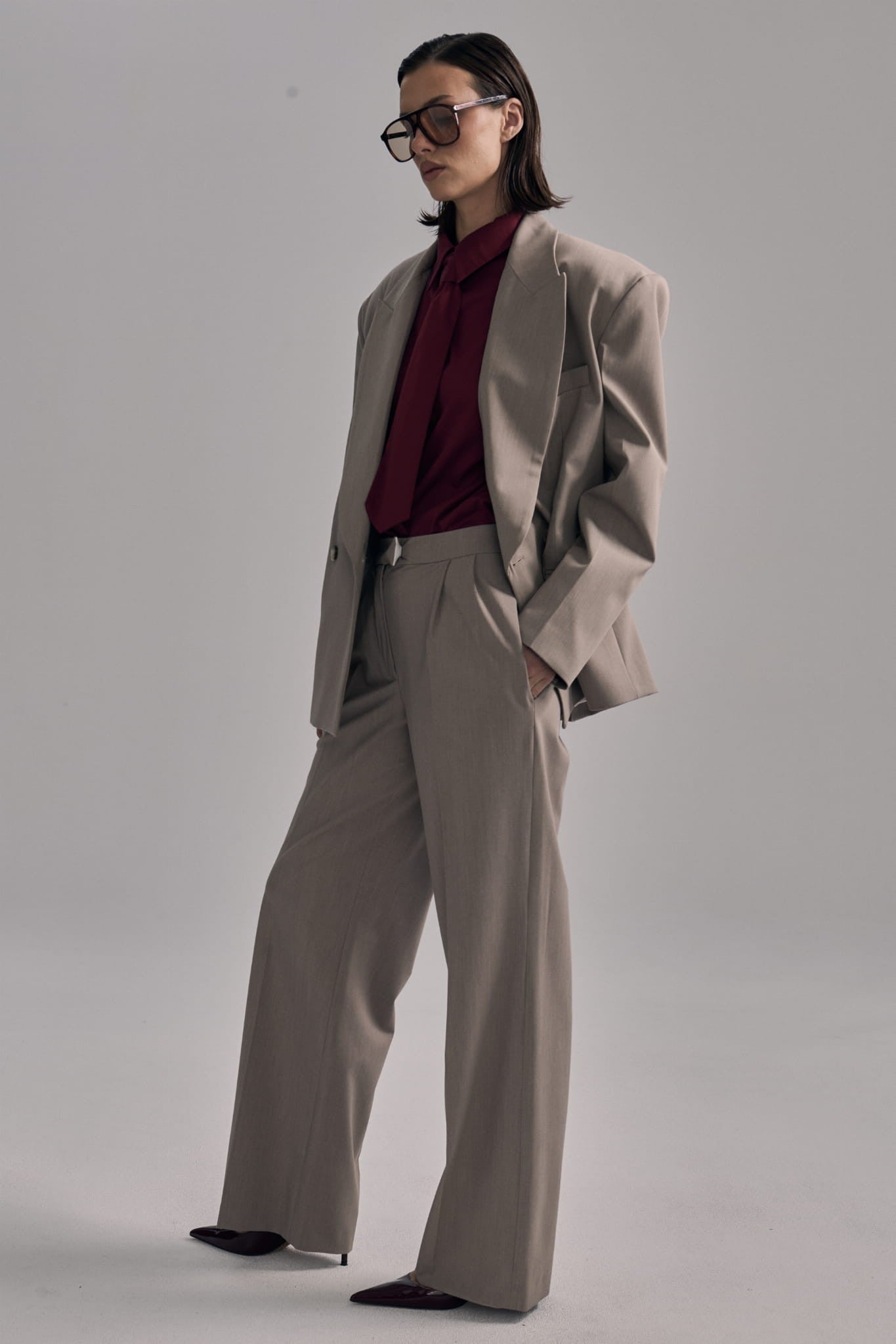 Dark beige Lena pants image 6