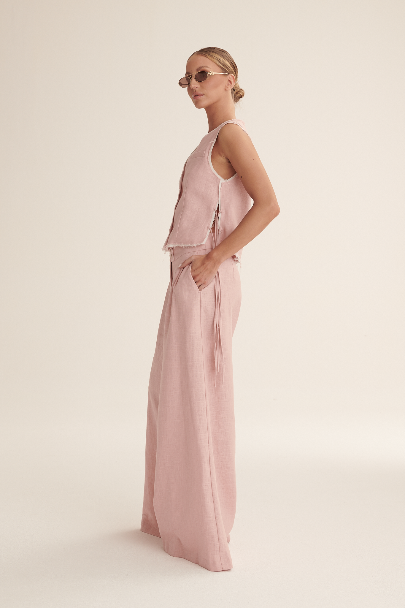 Pink Yara vest image 5