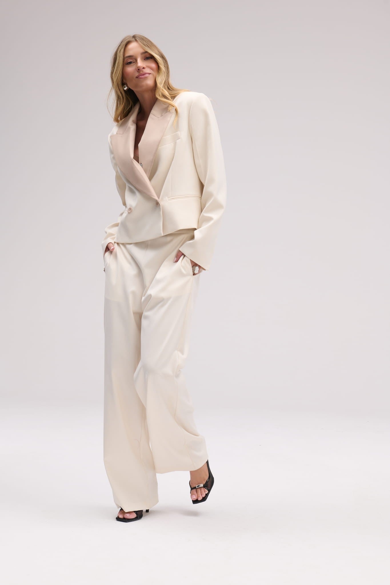 Cream Revers jacket image 9