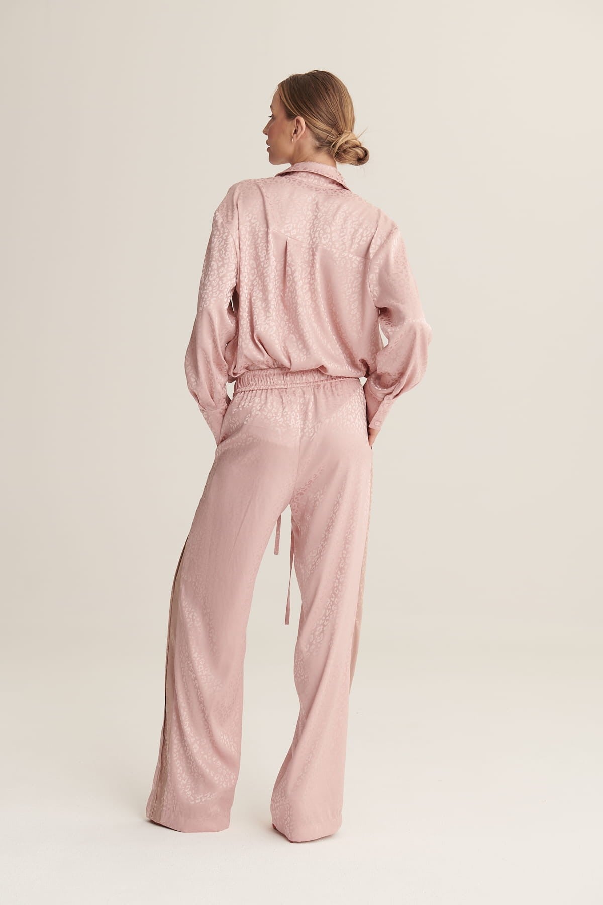 Pink Lampas shirt image 2