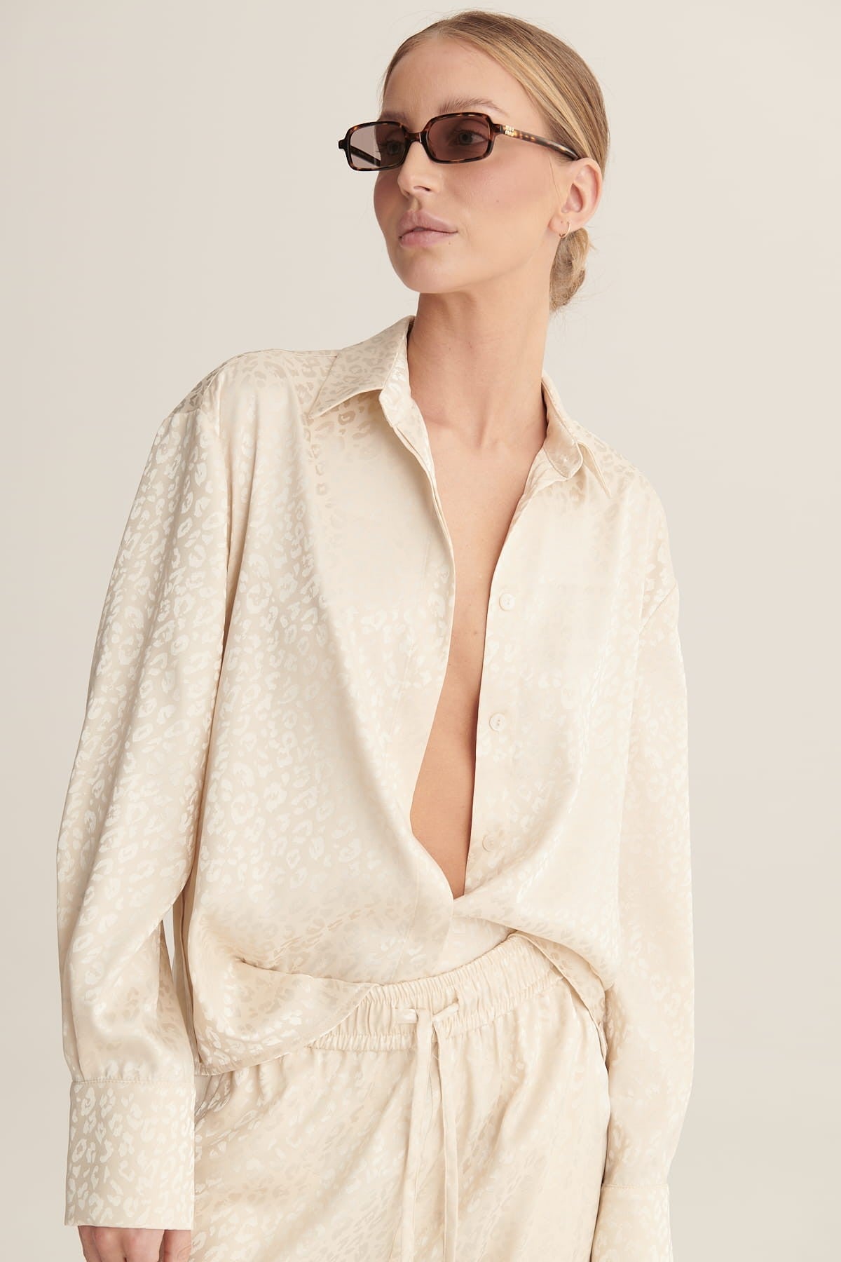 Beige Lampas shirt image 1