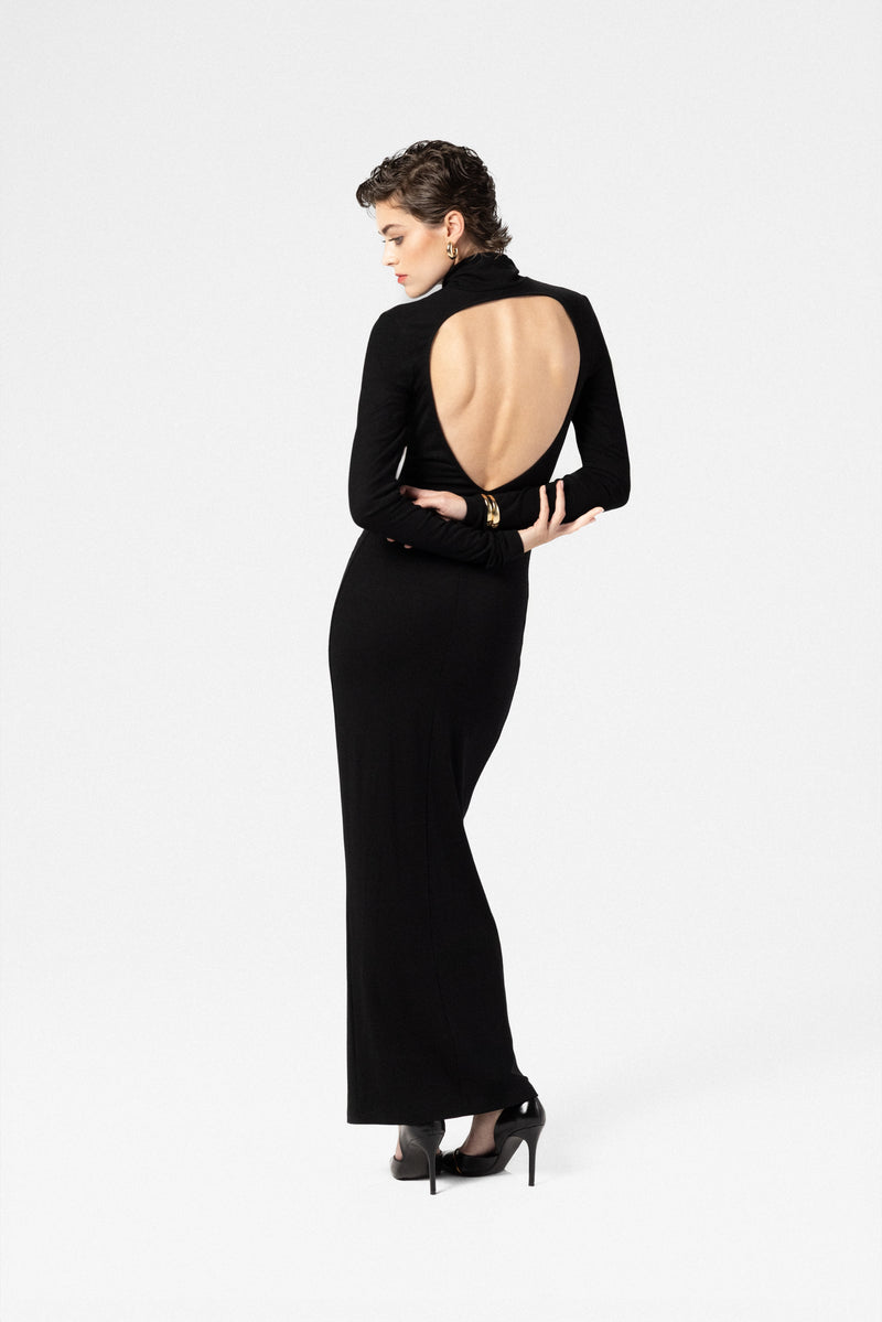Maxi dress with open back