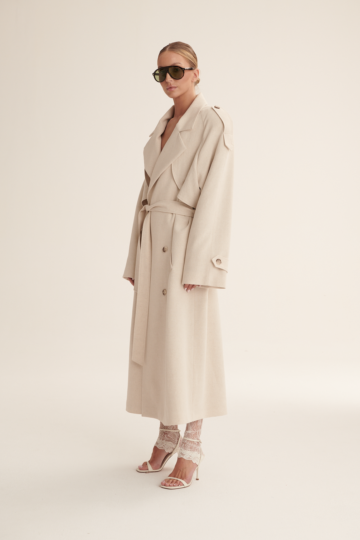 Beige Linen coat Naturae image 2