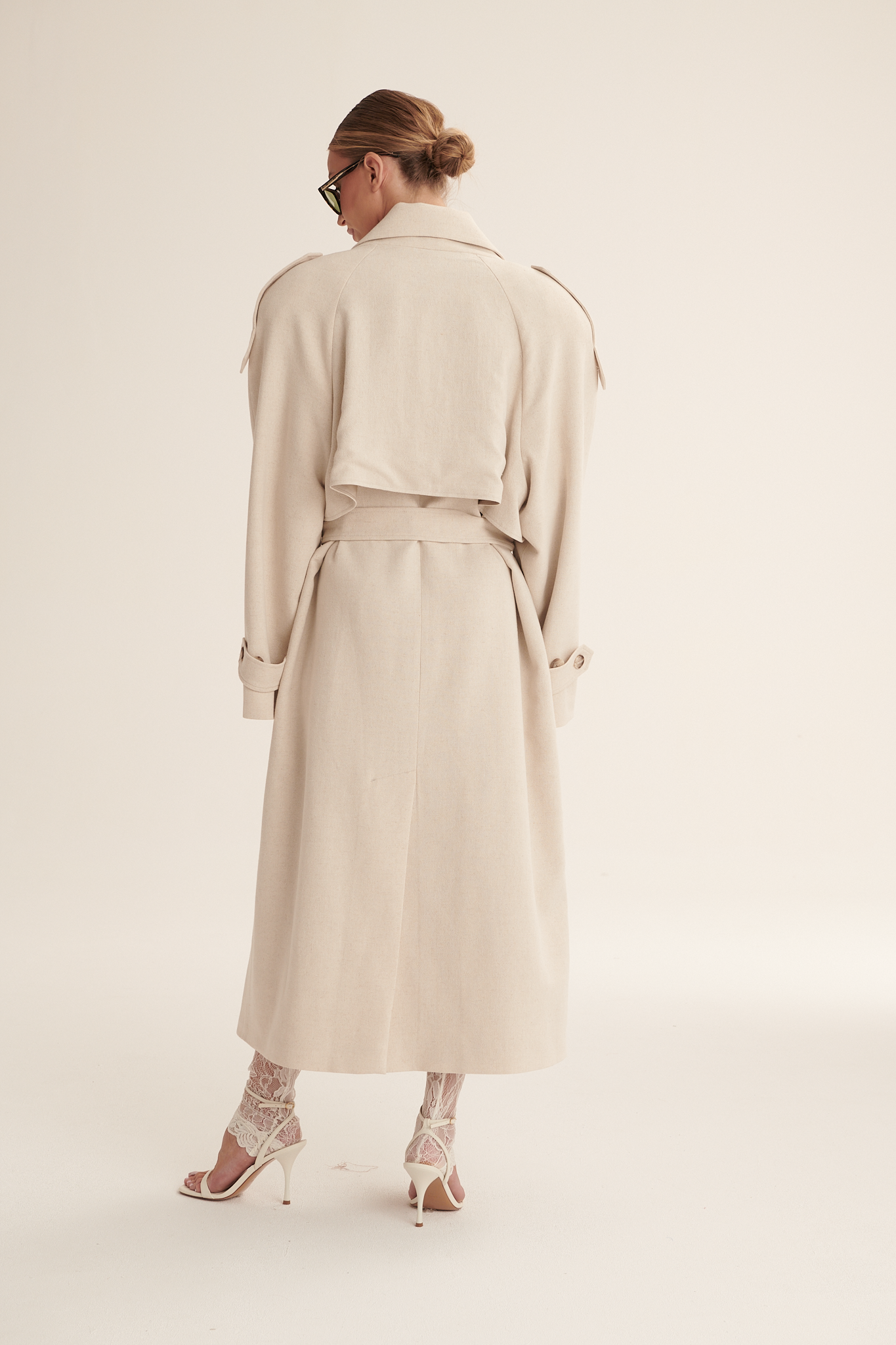 Beige Linen coat Naturae image 3