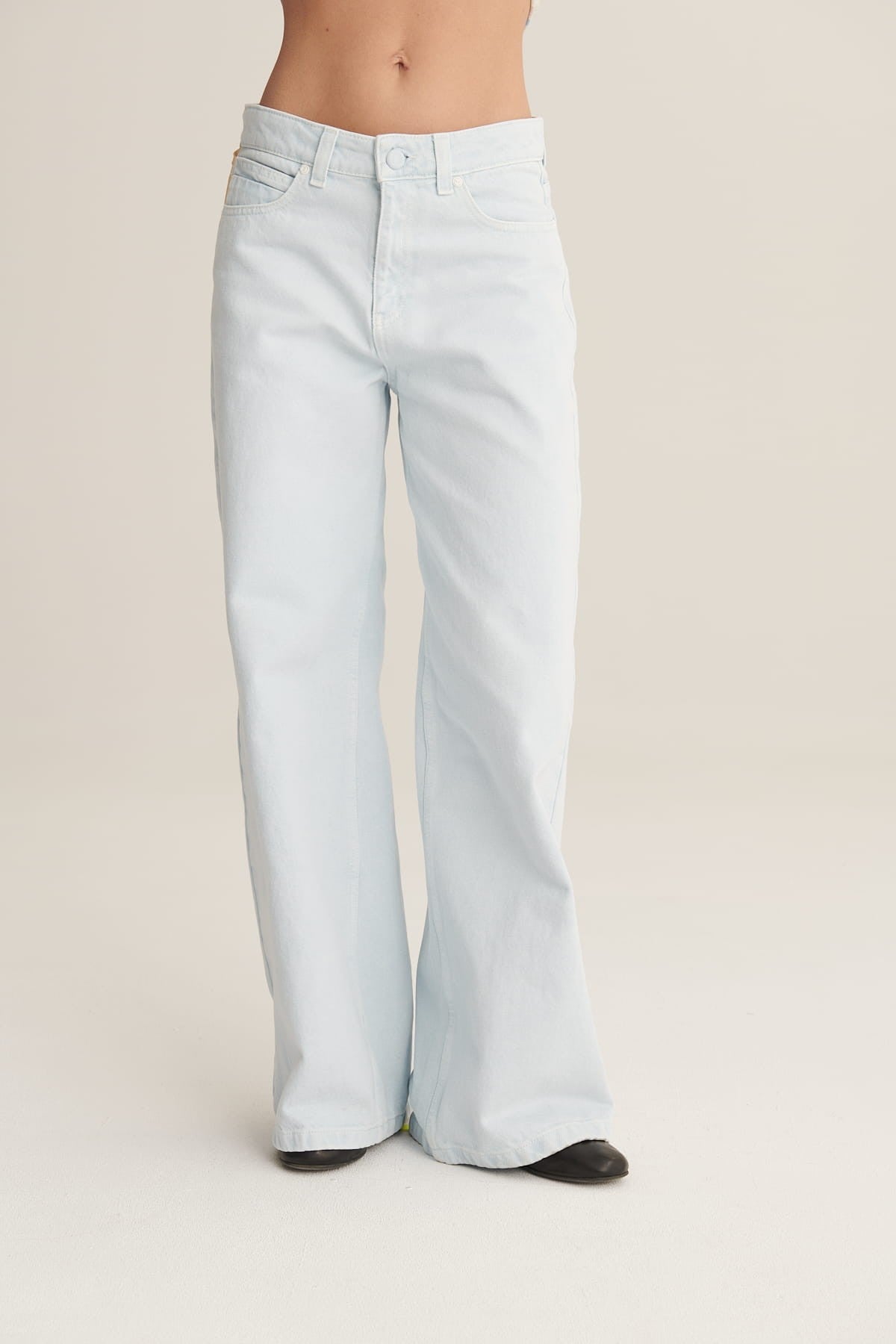 Pale blue Dolly jeans image 4