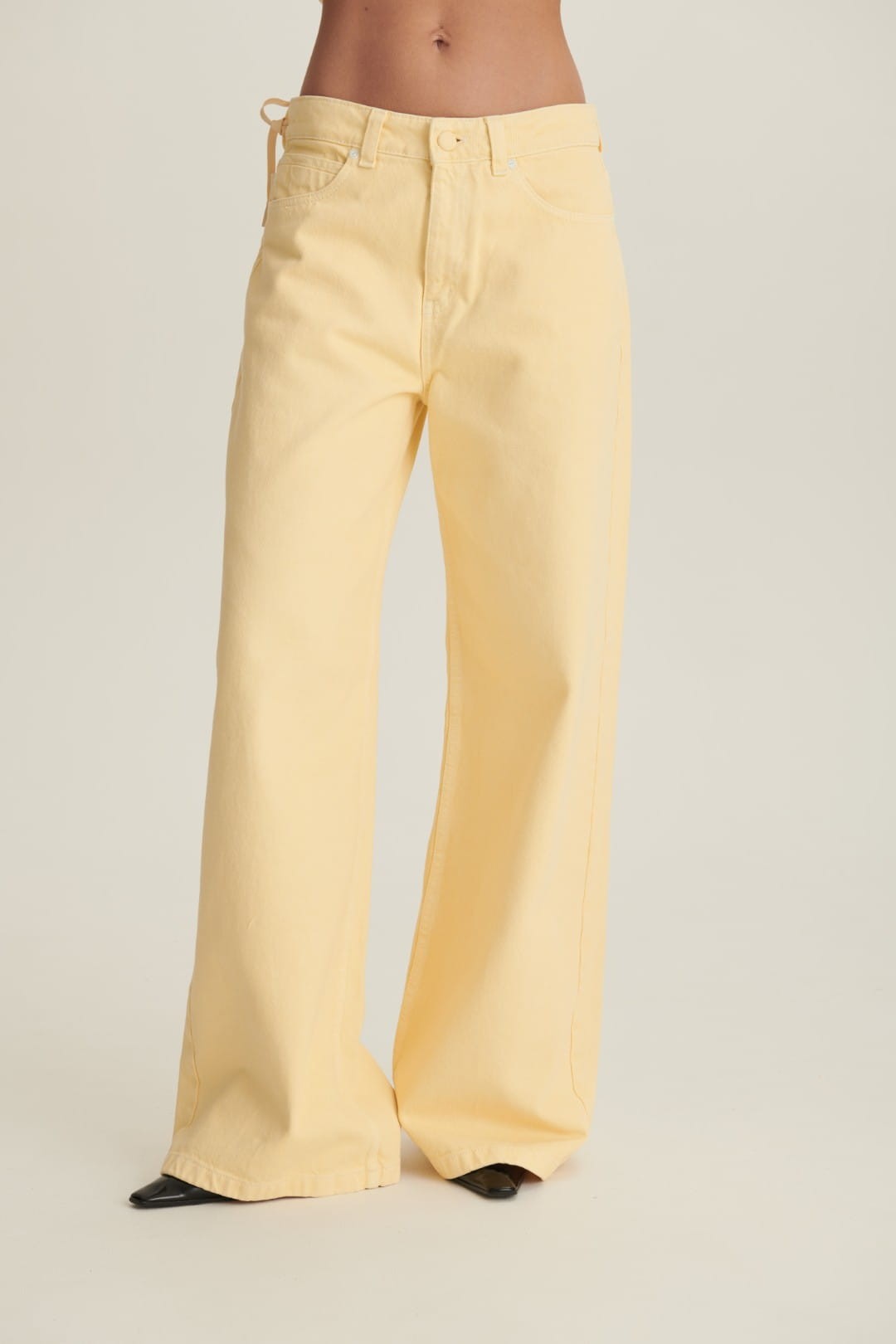 Yellow Dolly jeans image 4