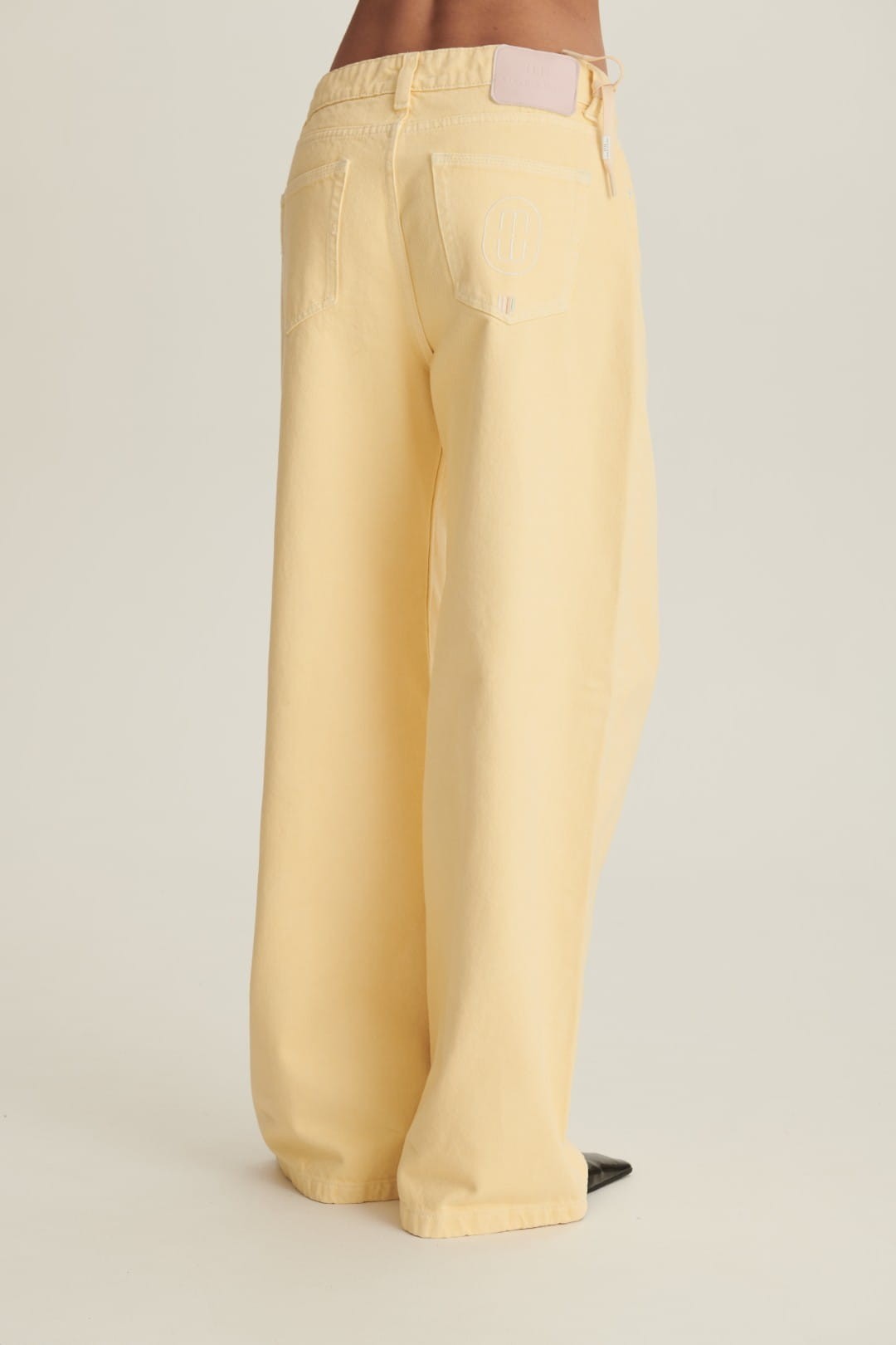 Yellow Dolly jeans image 5