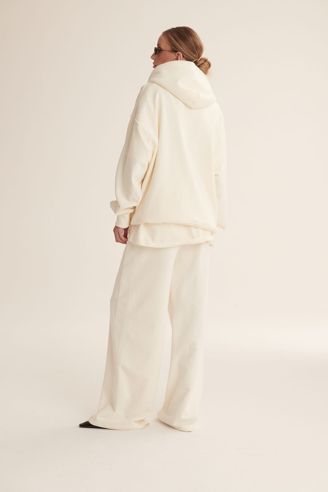 Cream Noe logo sweatshirt image 4