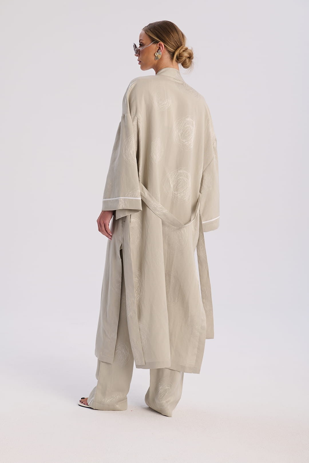 Olive Kimono Rose image 6