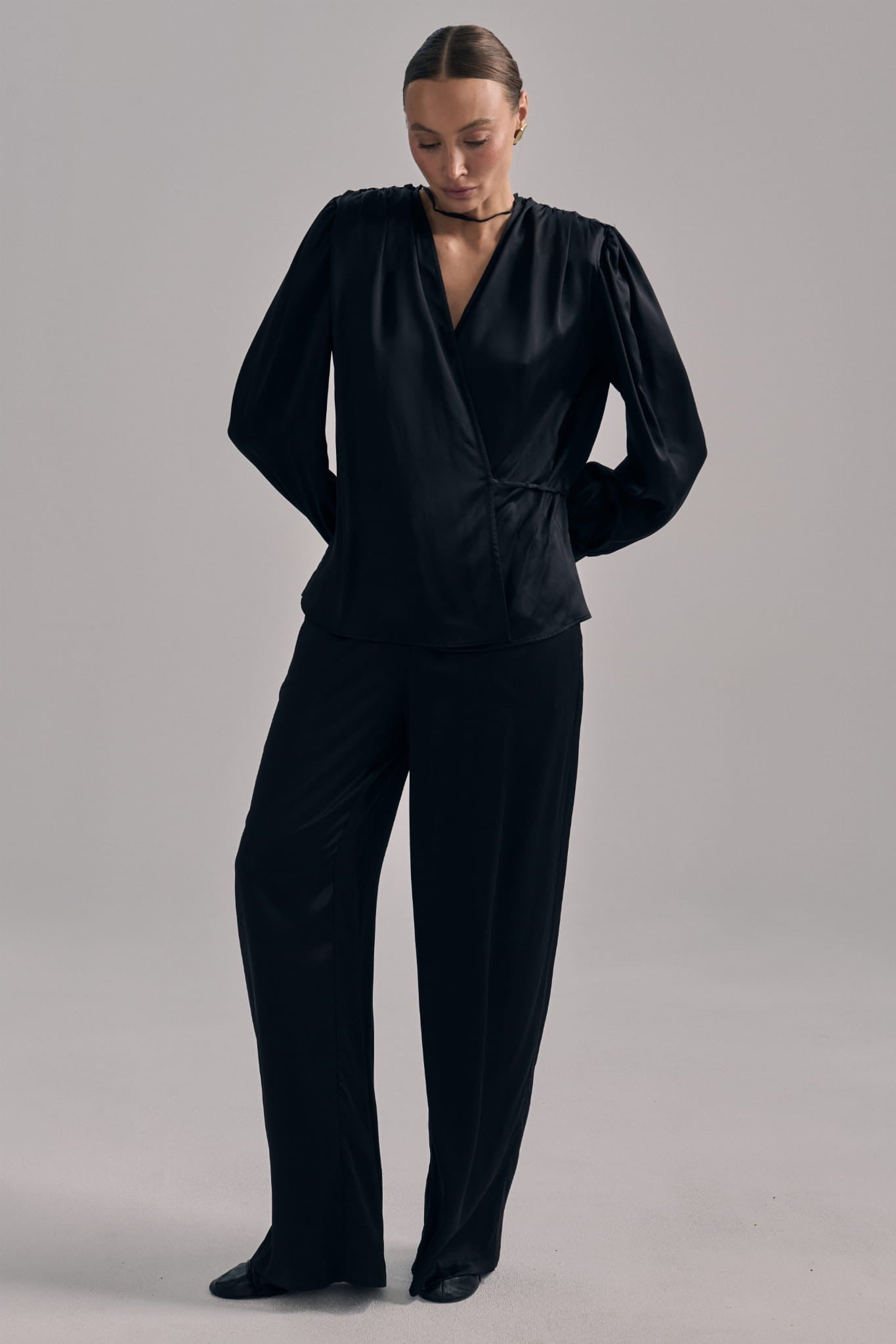 Black Blouse Chloe 2.0 image 2