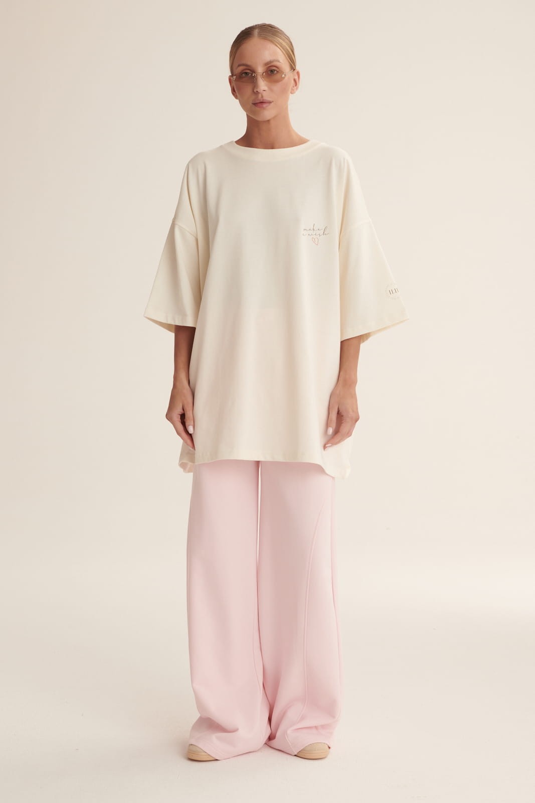 Ecru Oversize T shirt Guest image 2