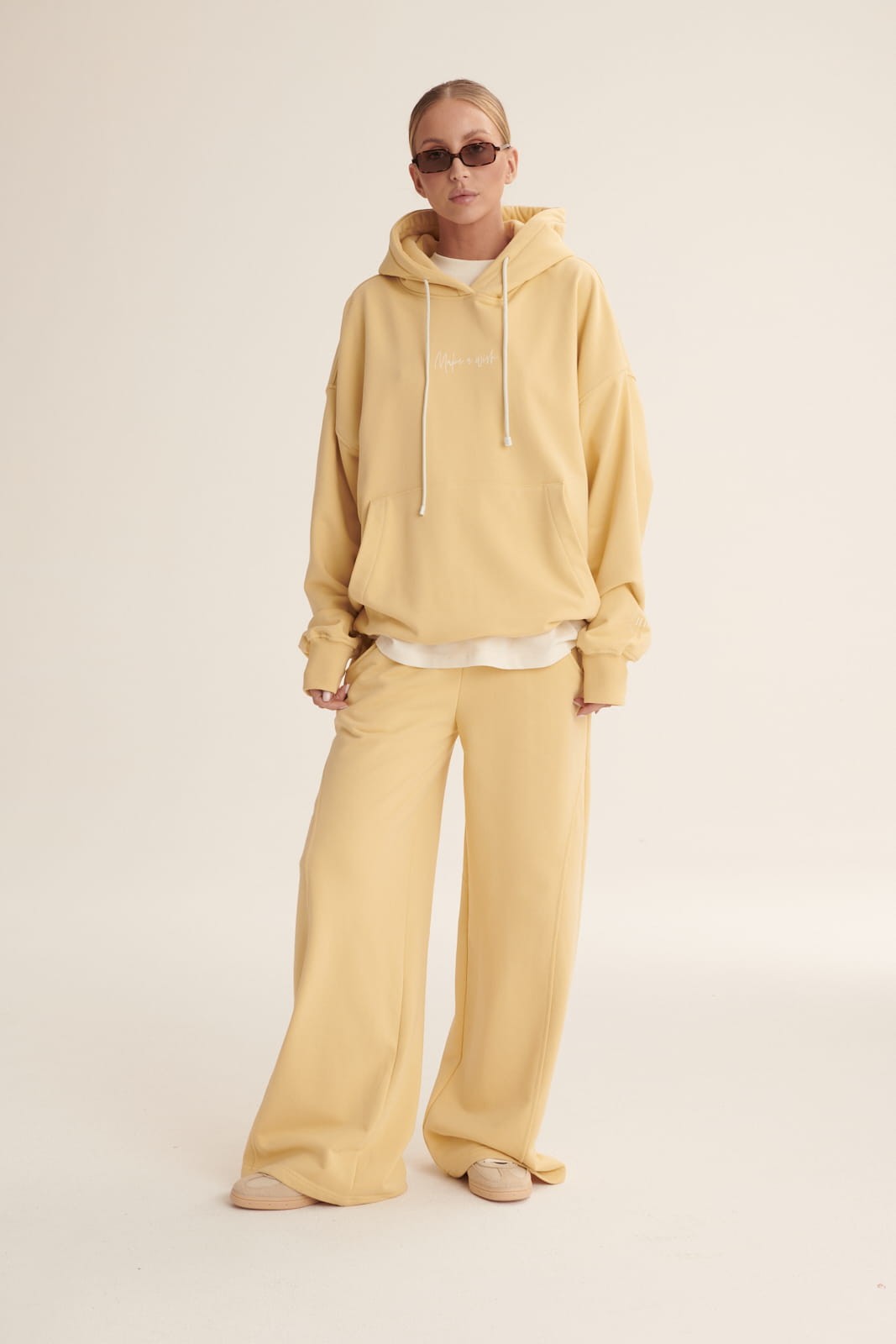 Banana yellow Oca pants image 3