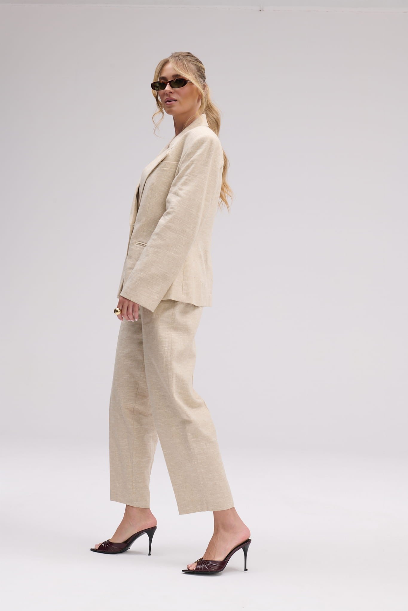 Beige Cigarette pants Naturae image 4