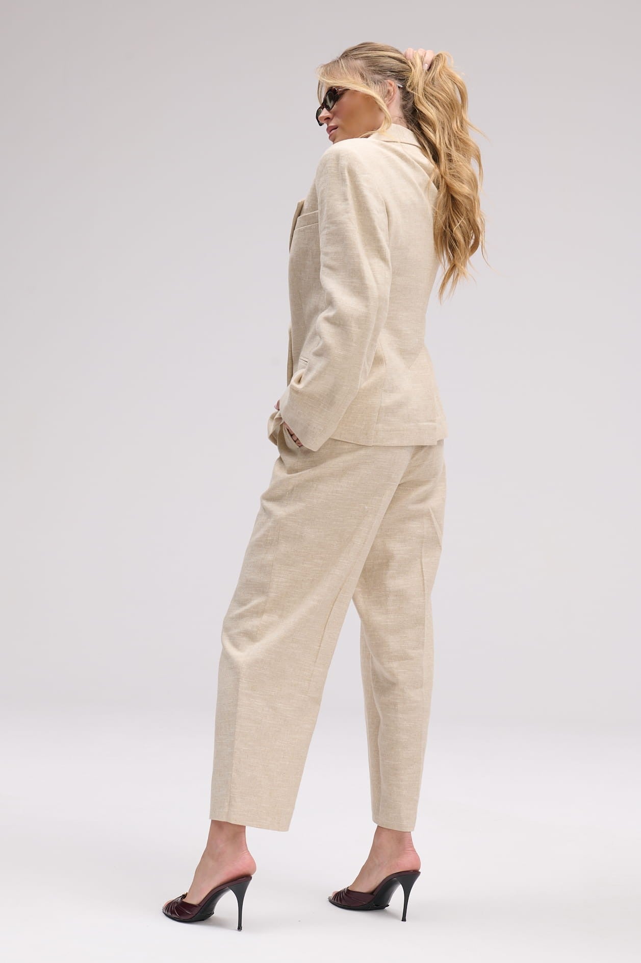 Beige Cigarette pants Naturae image 5