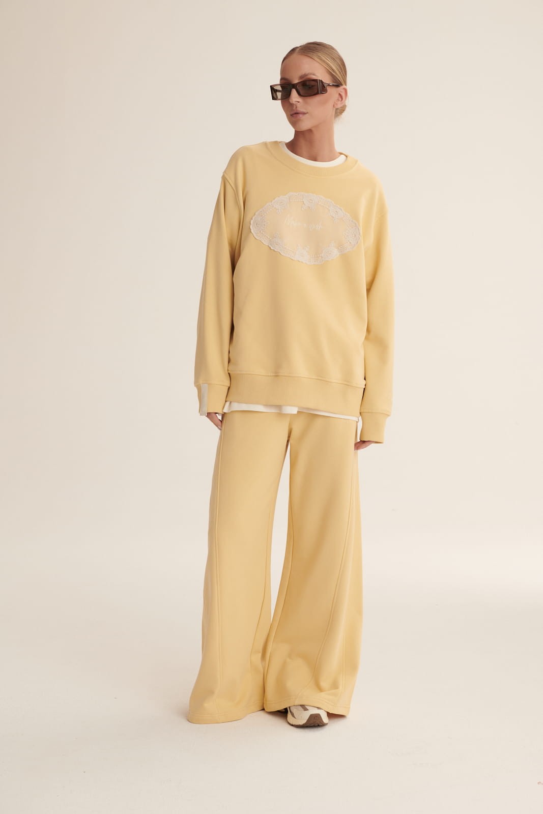 Banana yellow Lace sweatshirt image 5