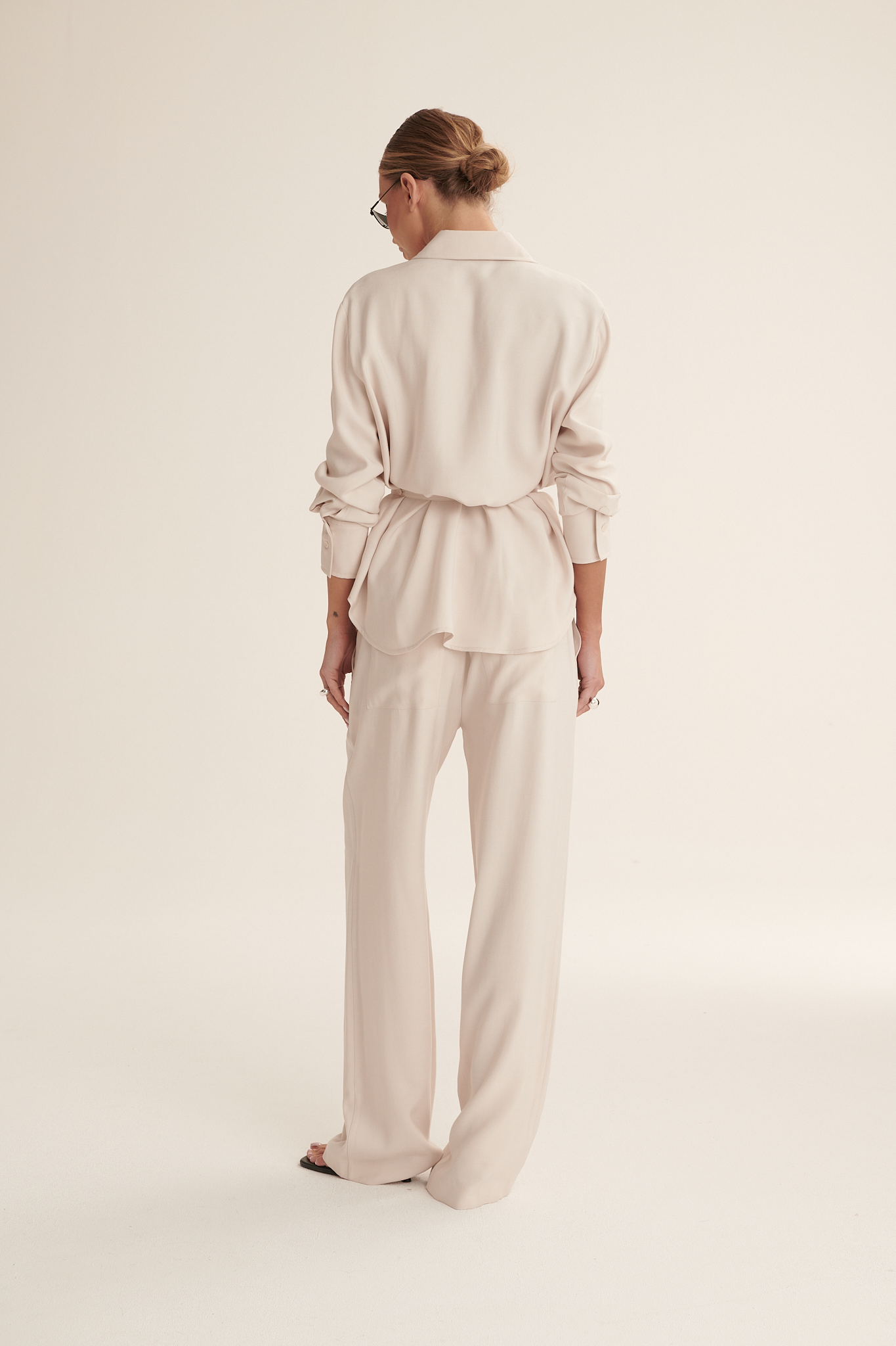Beige Liza set image 2