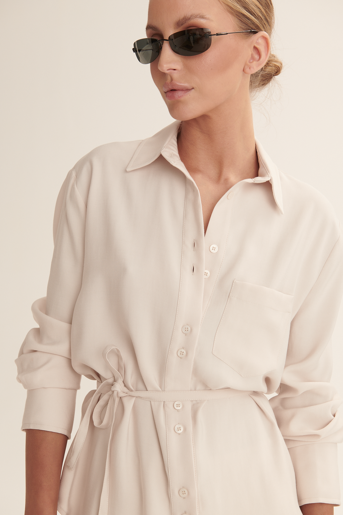 Beige Liza set image 3
