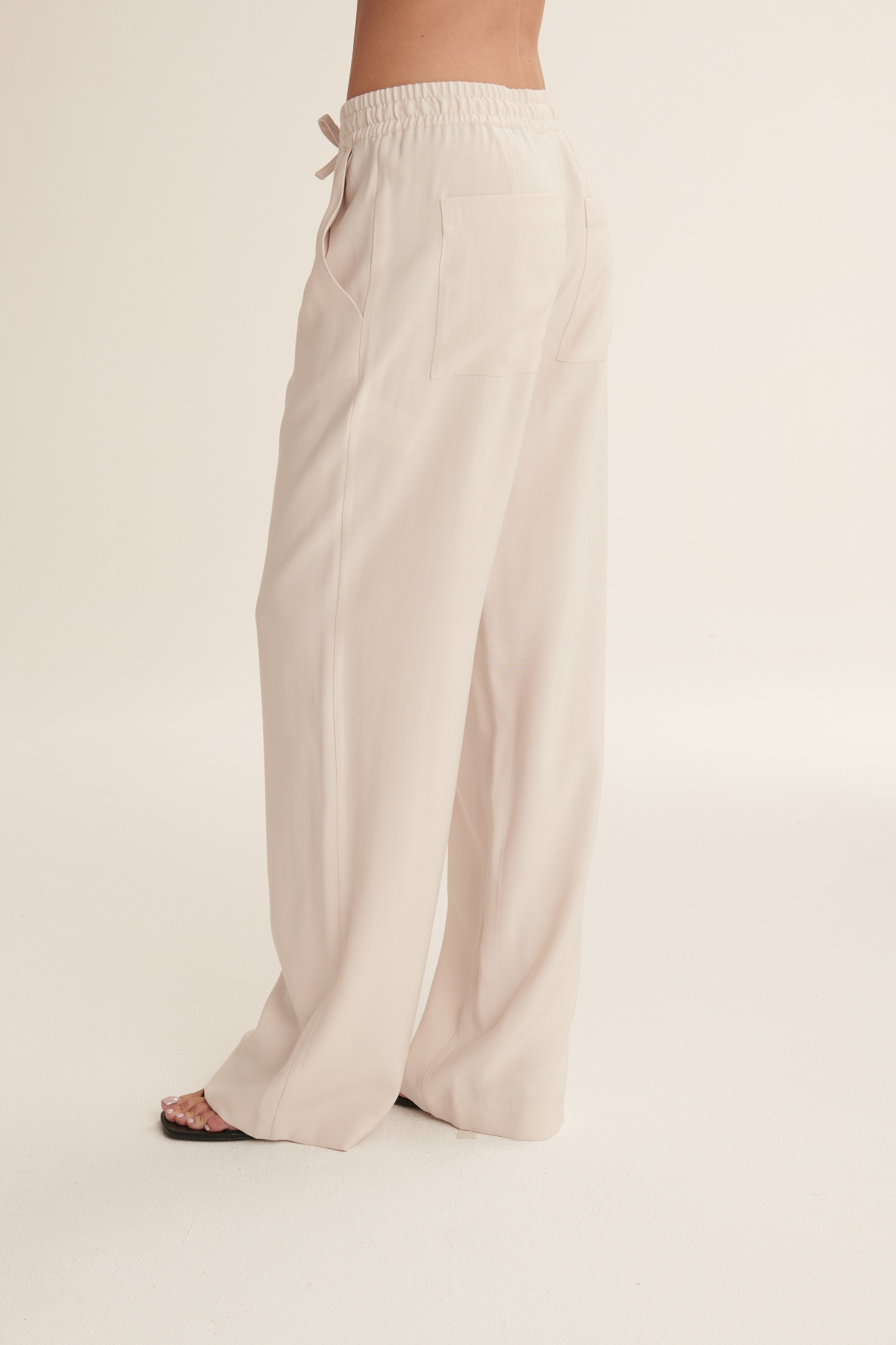 Beige Liza set image 5