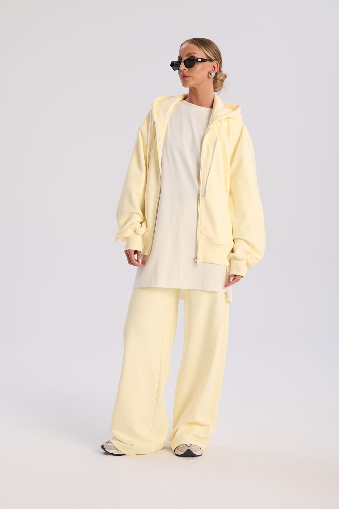 Pastel yellow Lea sweatshirt image 2