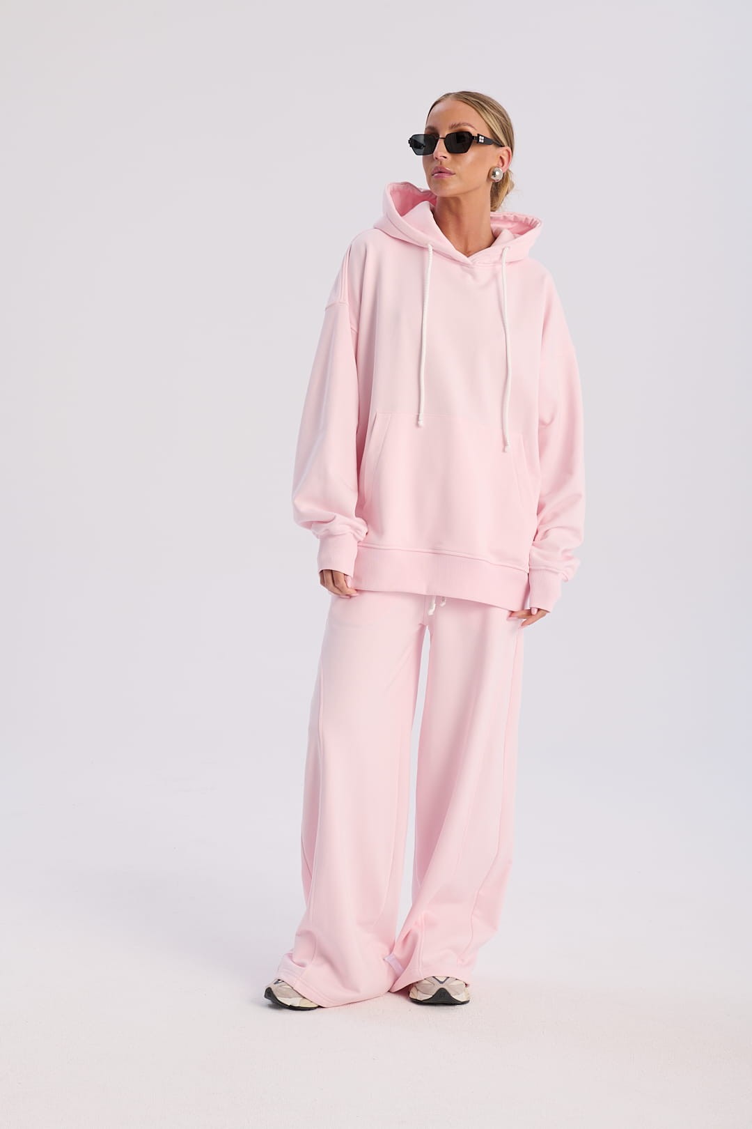 Soft pink Noe sweatshirt Minimal image 1