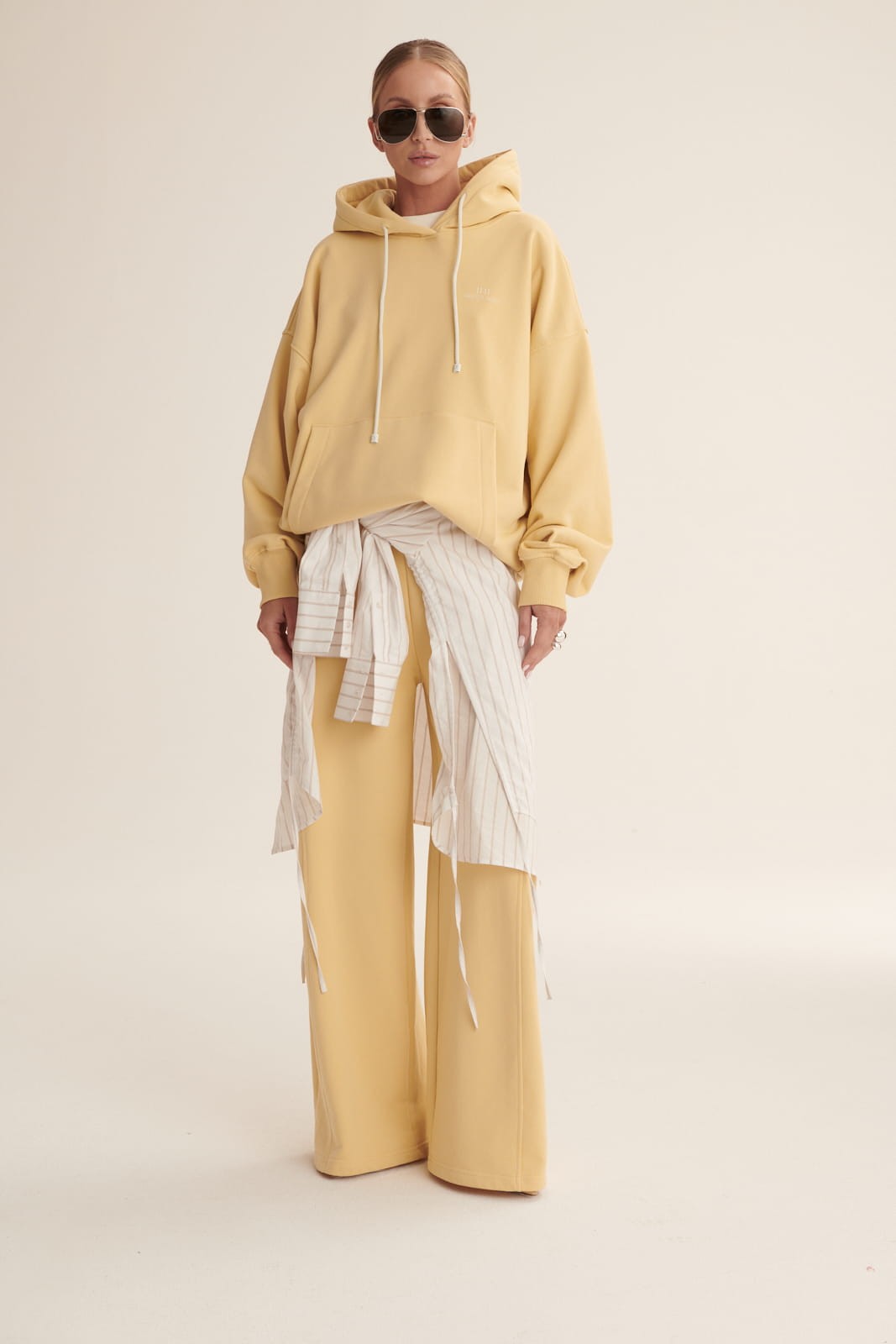 Banana yellow Noe minimal sweatshirt image 1