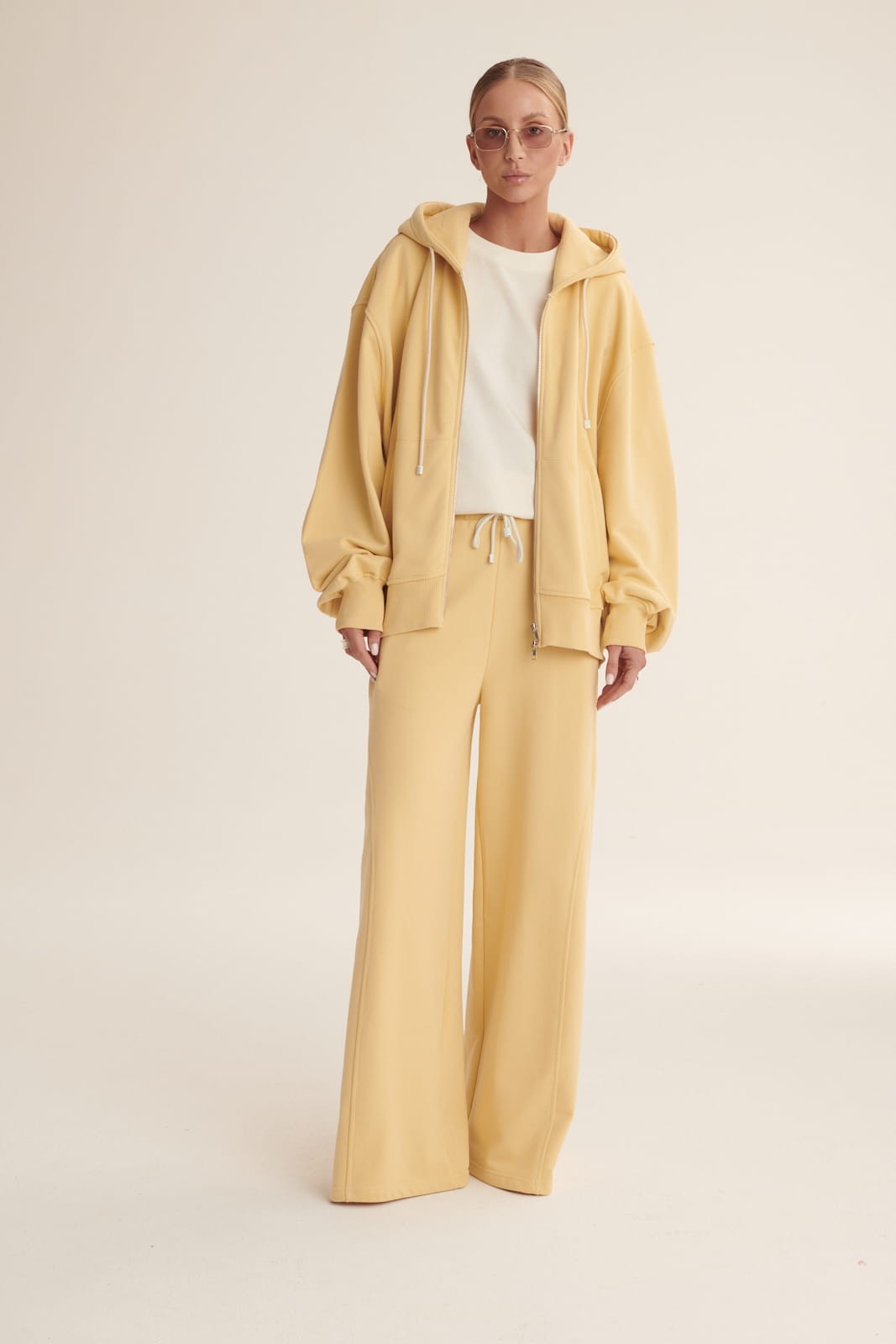 Banana yellow Lea sweatshirt image 1