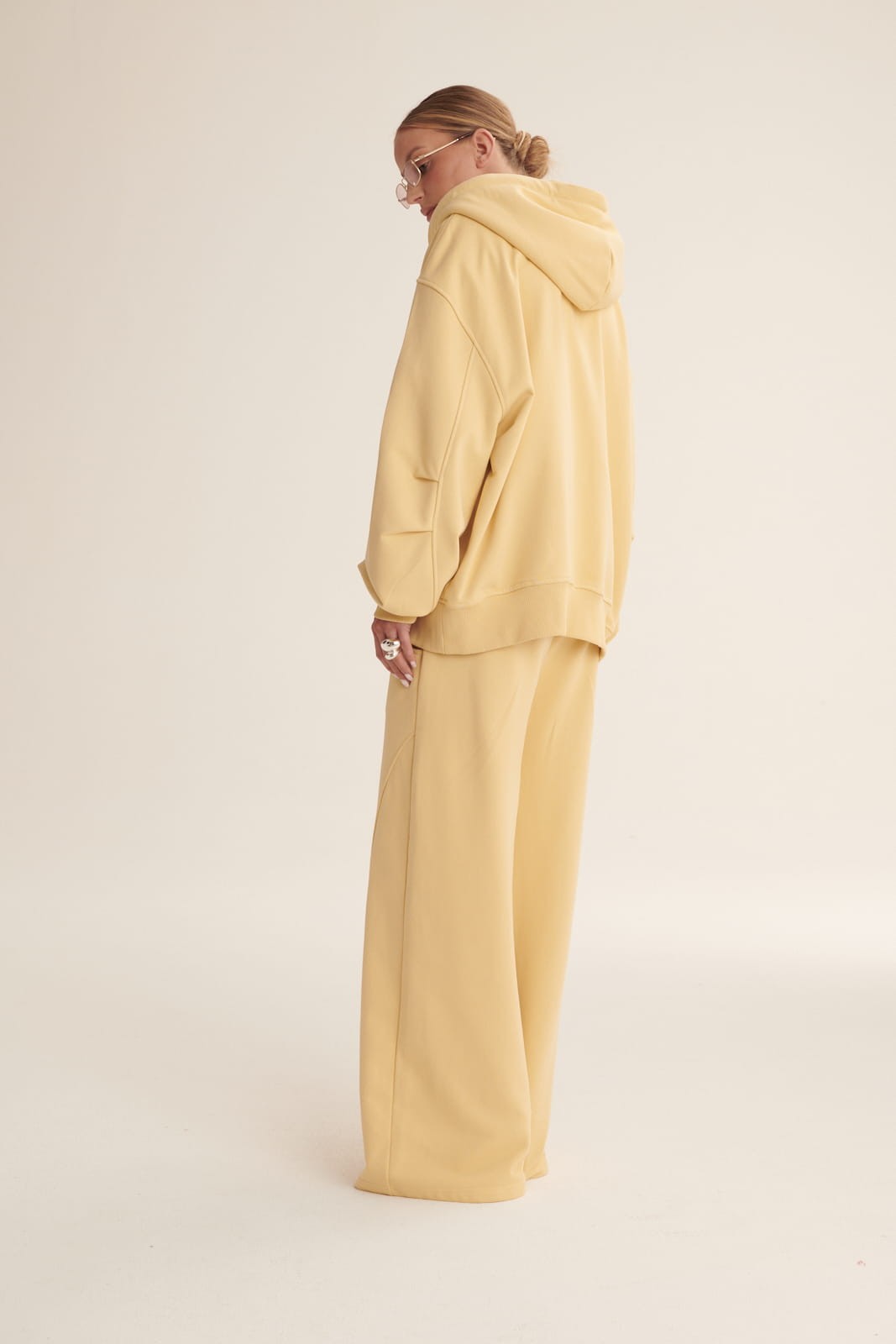 Banana yellow Lea sweatshirt image 2