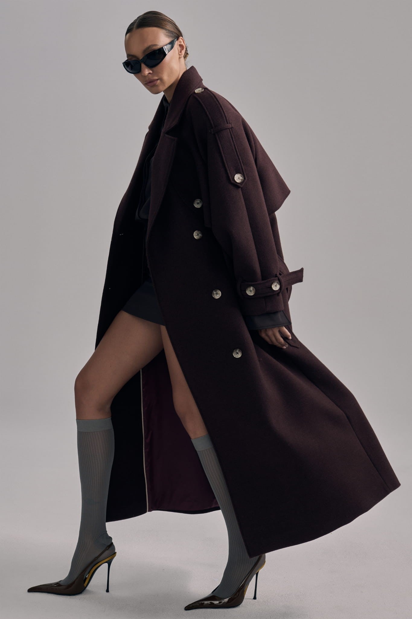 Brown Over tied coat image 1
