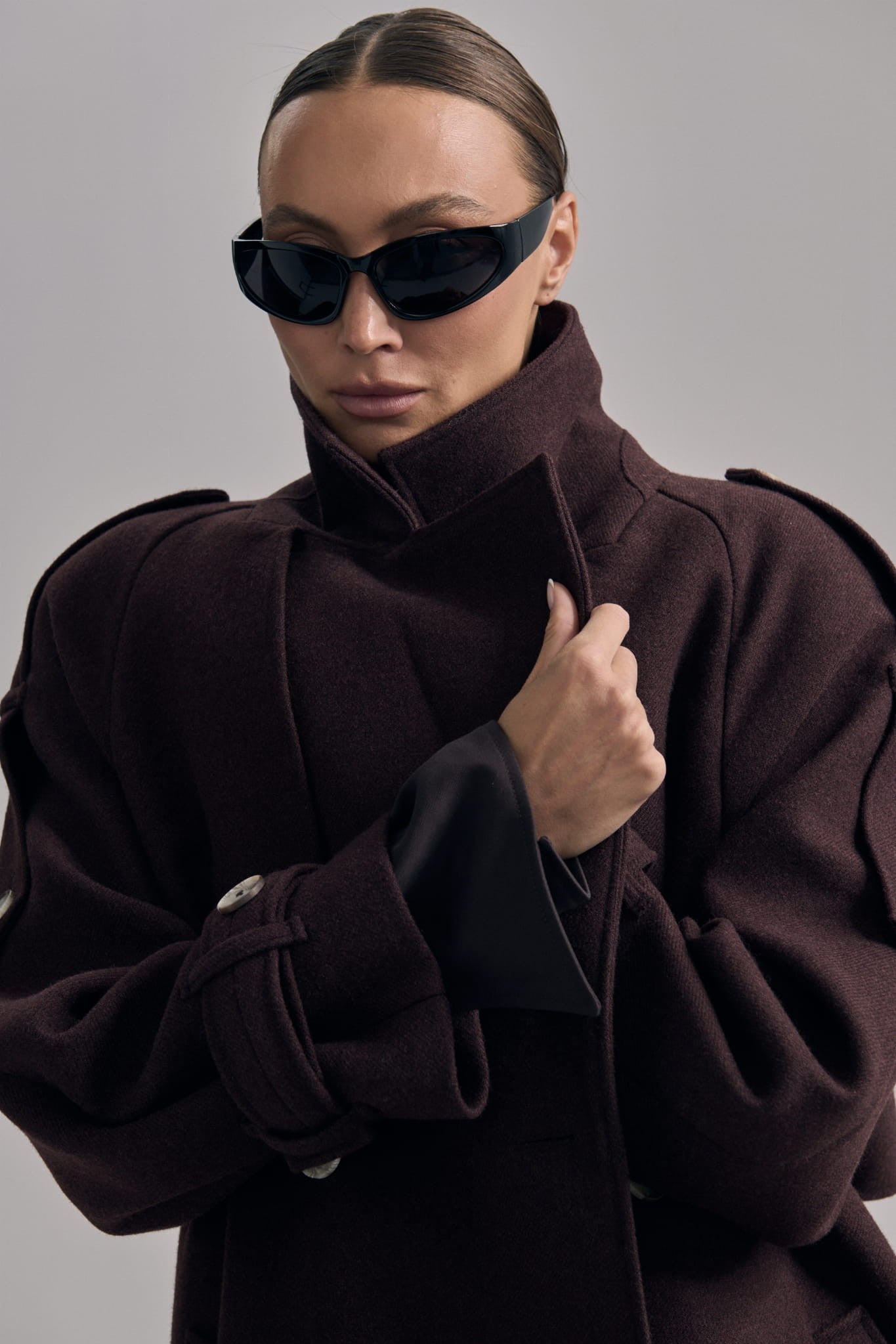 Brown Over tied coat image 2