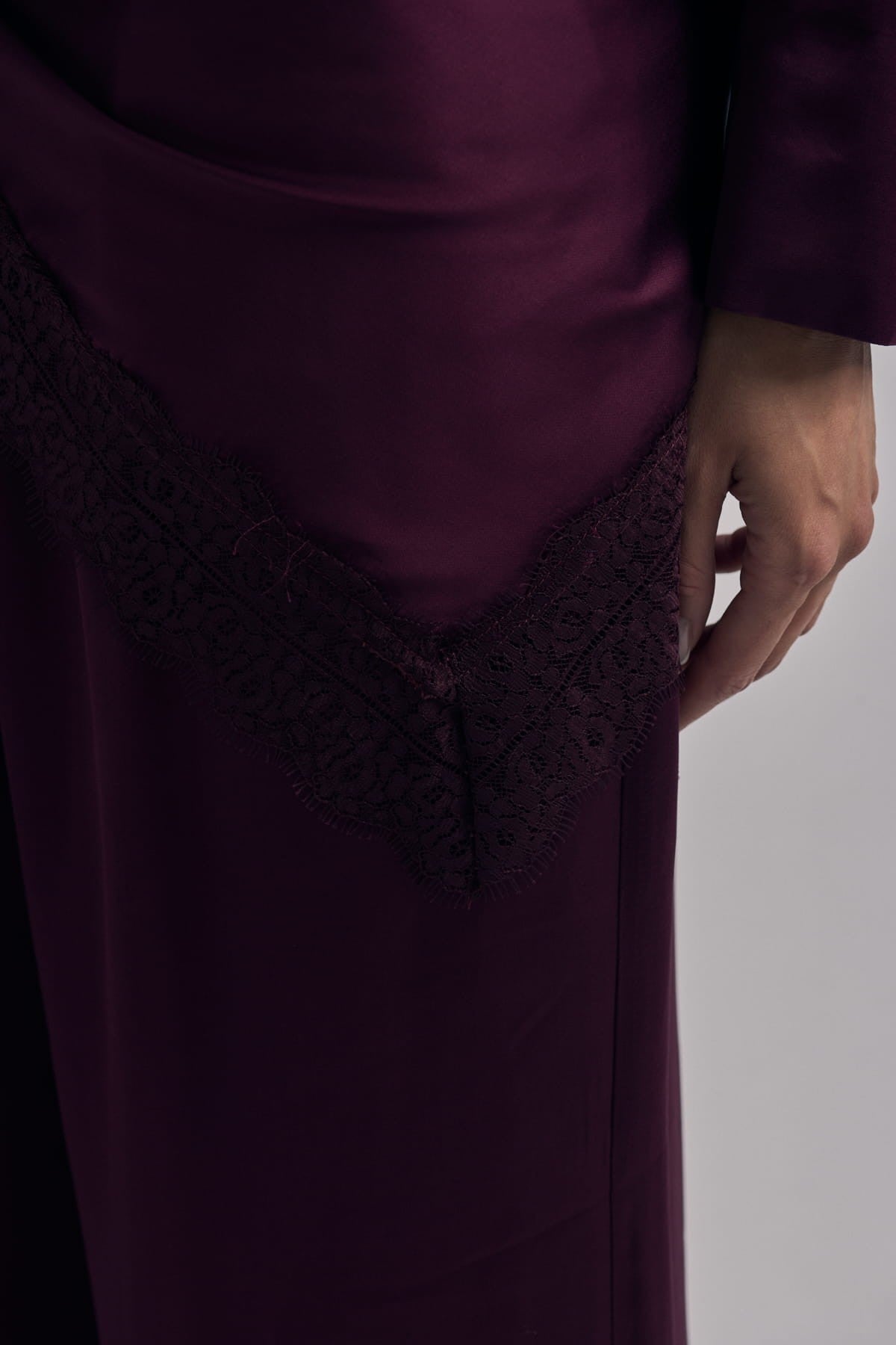 Burgundy Pants Chloe 2.0 image 3