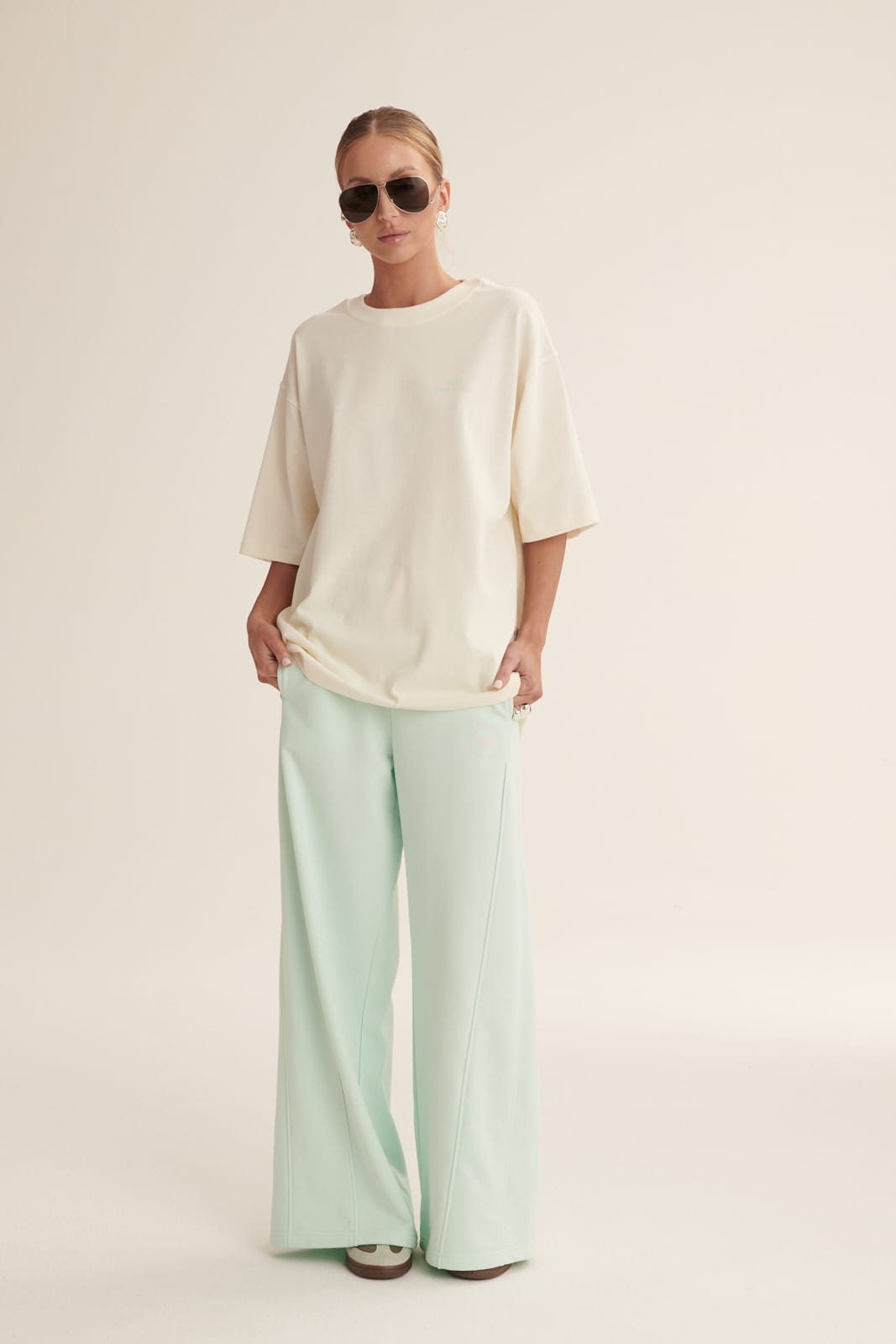 Mint T shirt Logo image 1