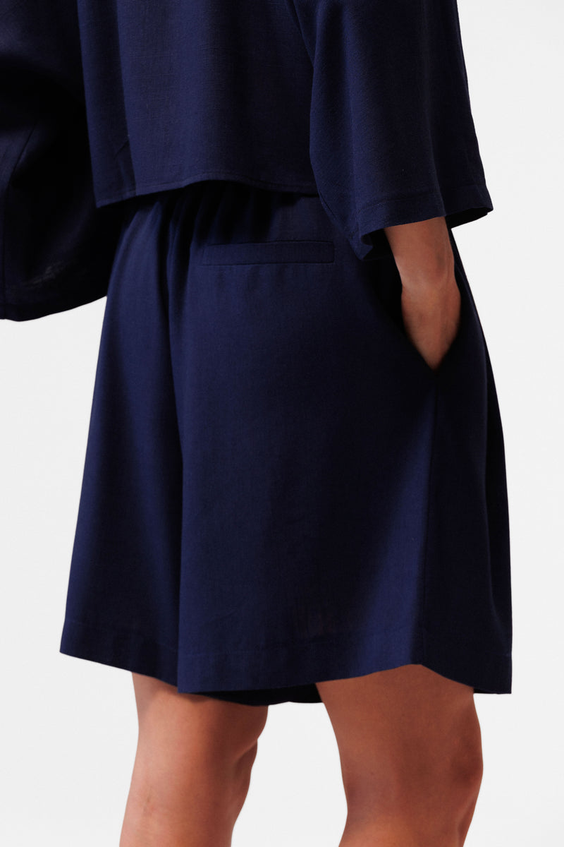 Linen bermuda shorts