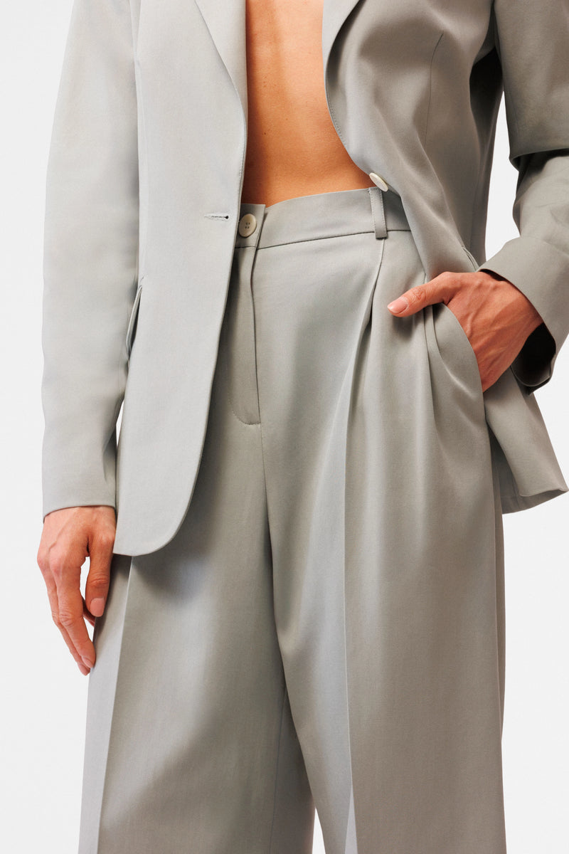 Tailored high waisted trousers