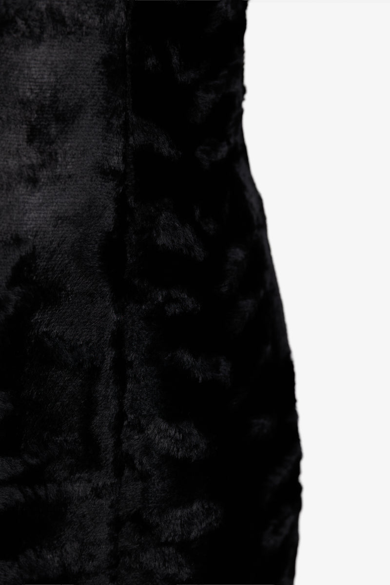 모피 소재로 만든 칵테일 드레스