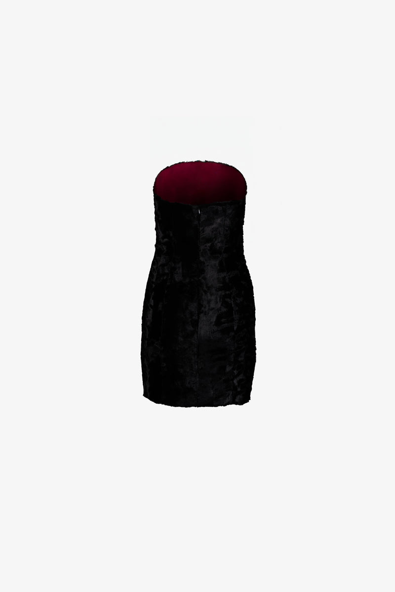 모피 소재로 만든 칵테일 드레스