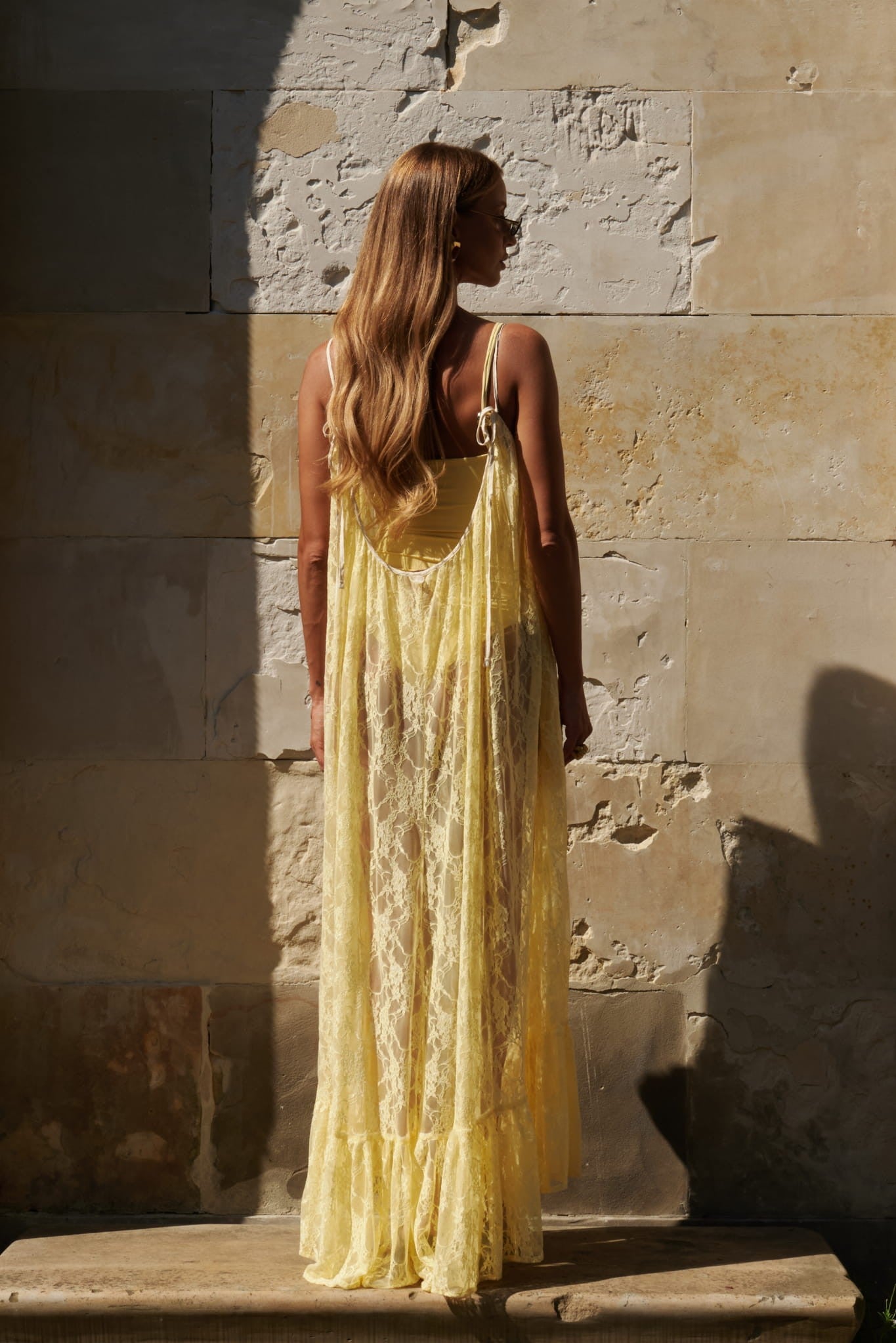 Yellow Dress Roma image 3
