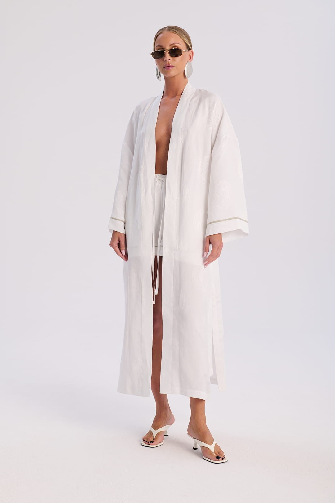 Cream Kimono Rose image 1