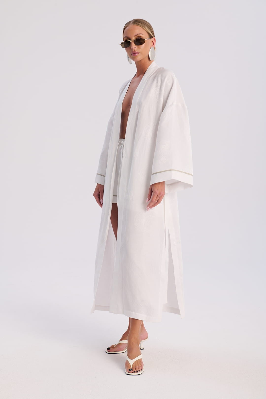 Cream Kimono Rose image 2