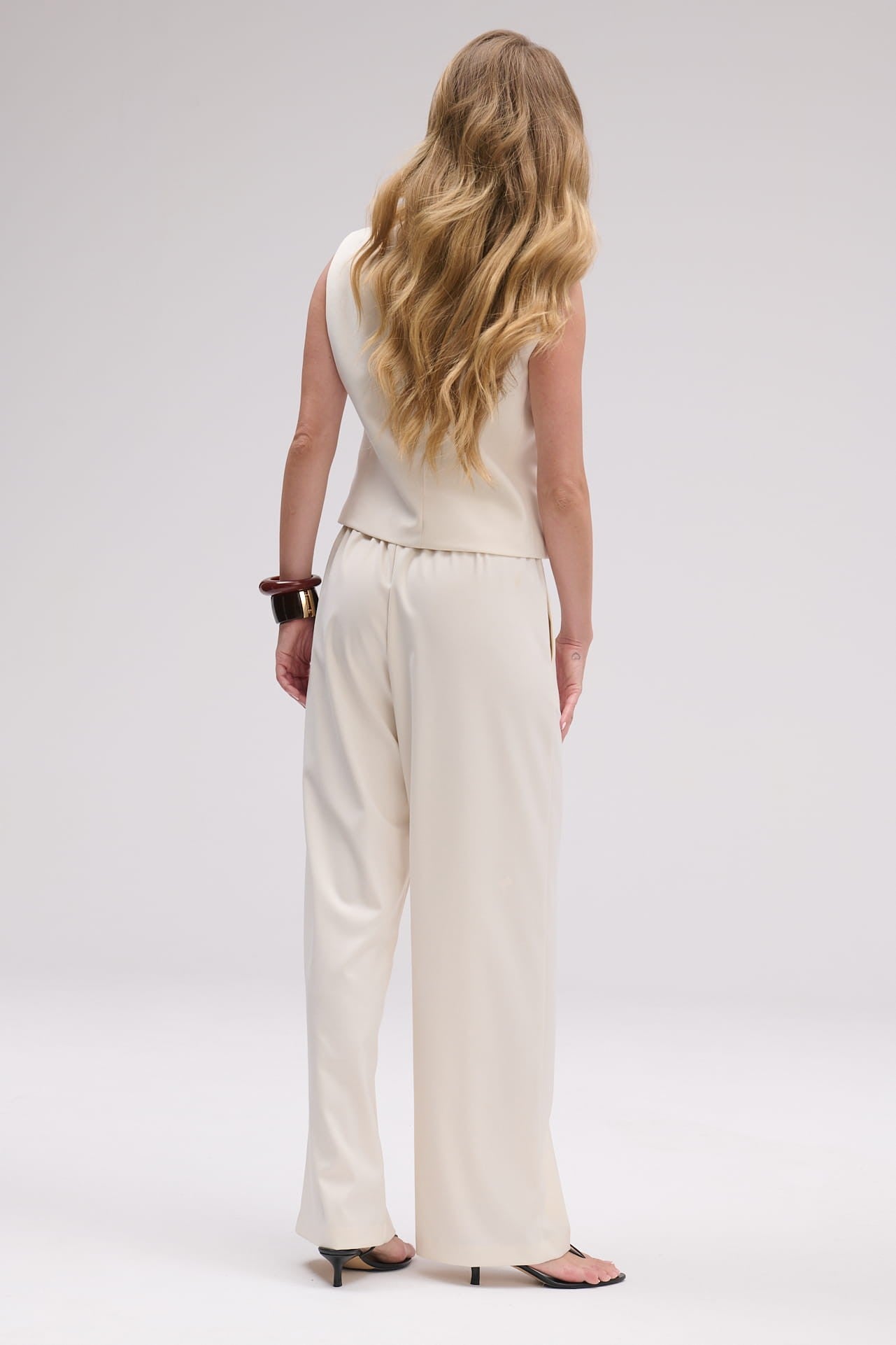 Cream Solia set image 8