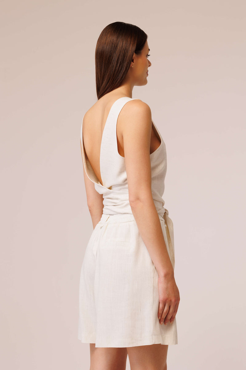 بلوزة من الكتان بظهر مفتوح وأربطة