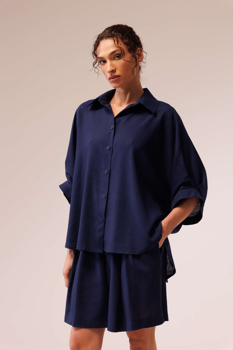 قميص كتان كلاسيكي