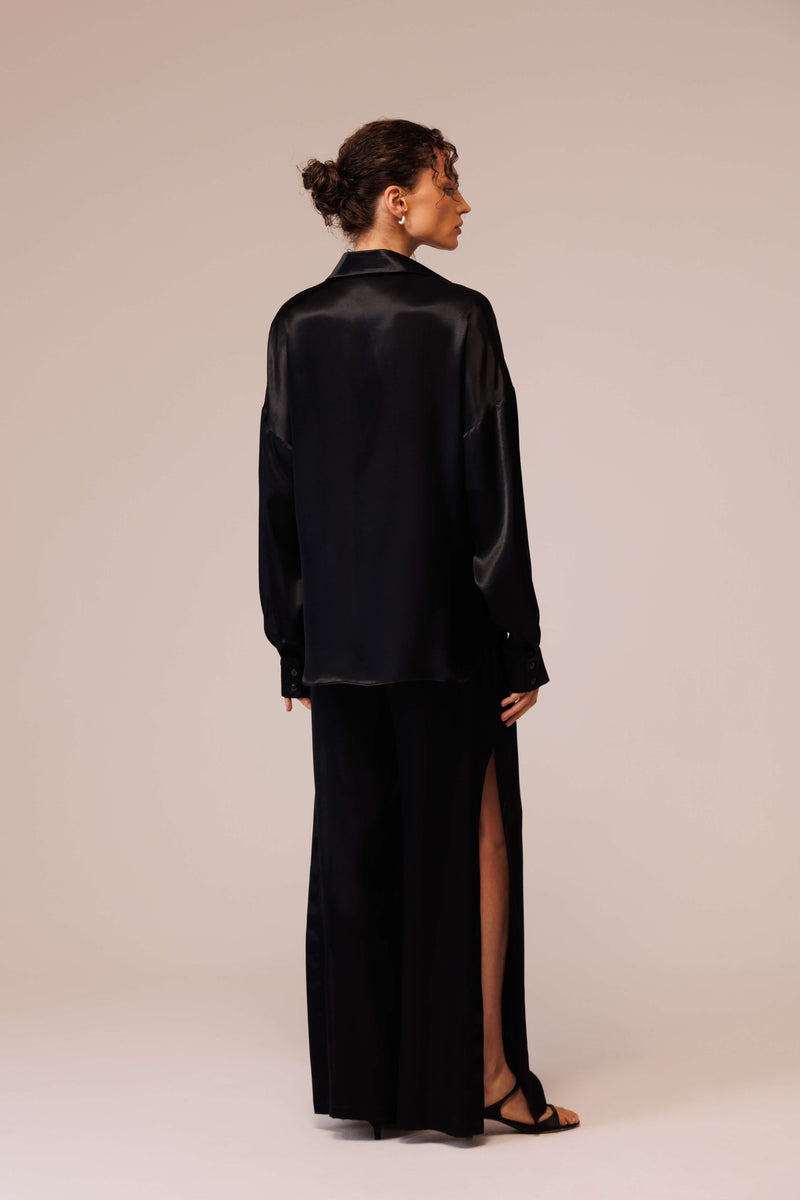 قميص ساتان فضفاض