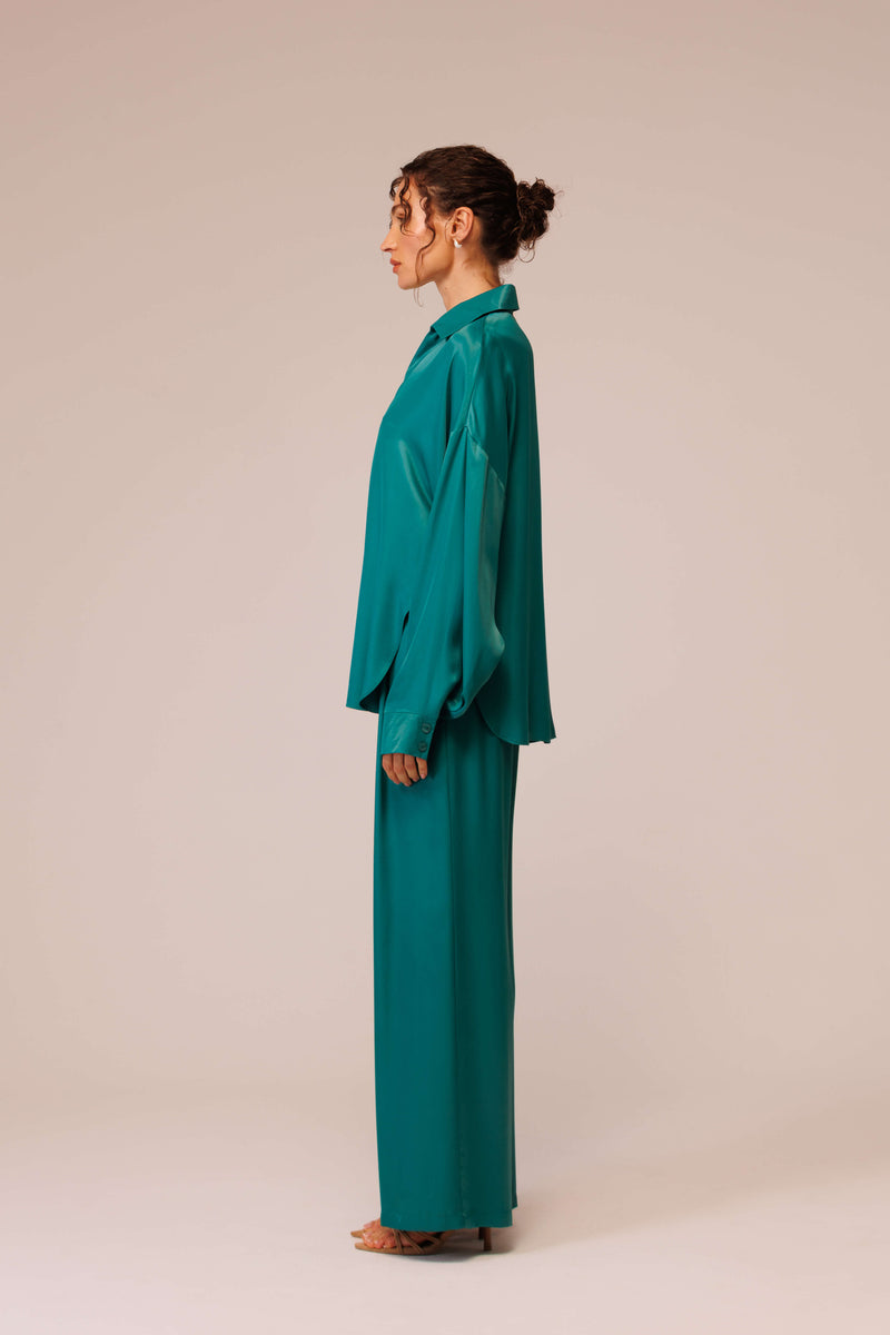 قميص ساتان فضفاض