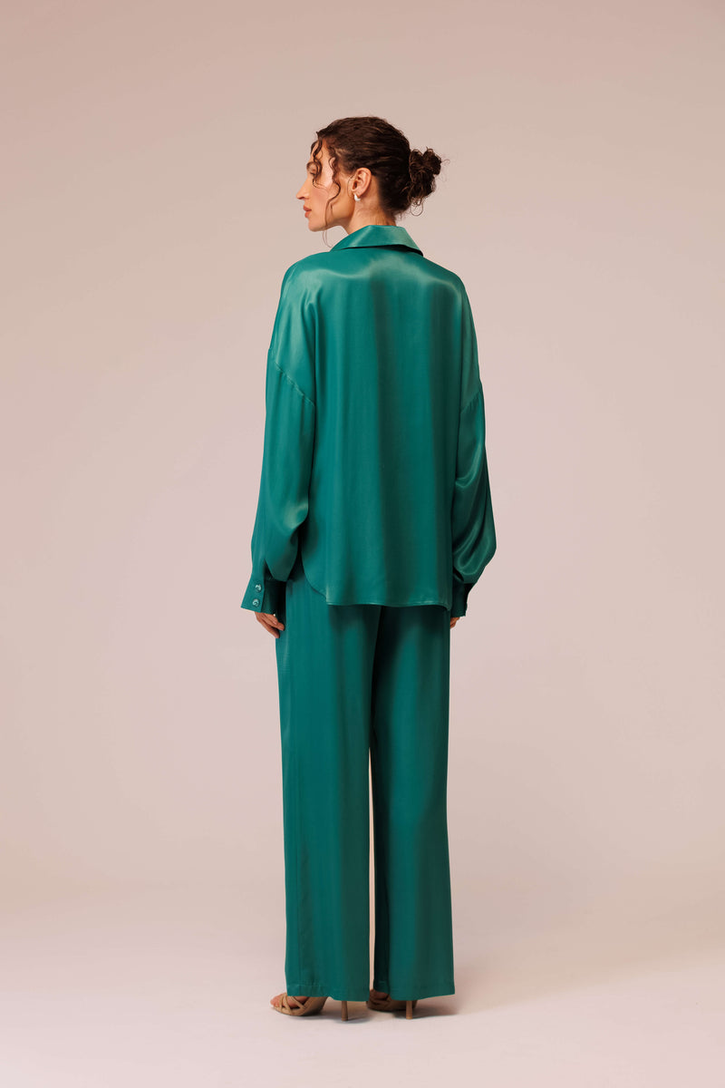 قميص ساتان فضفاض