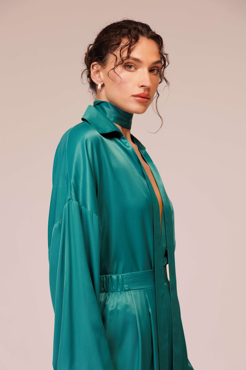 قميص ساتان فضفاض